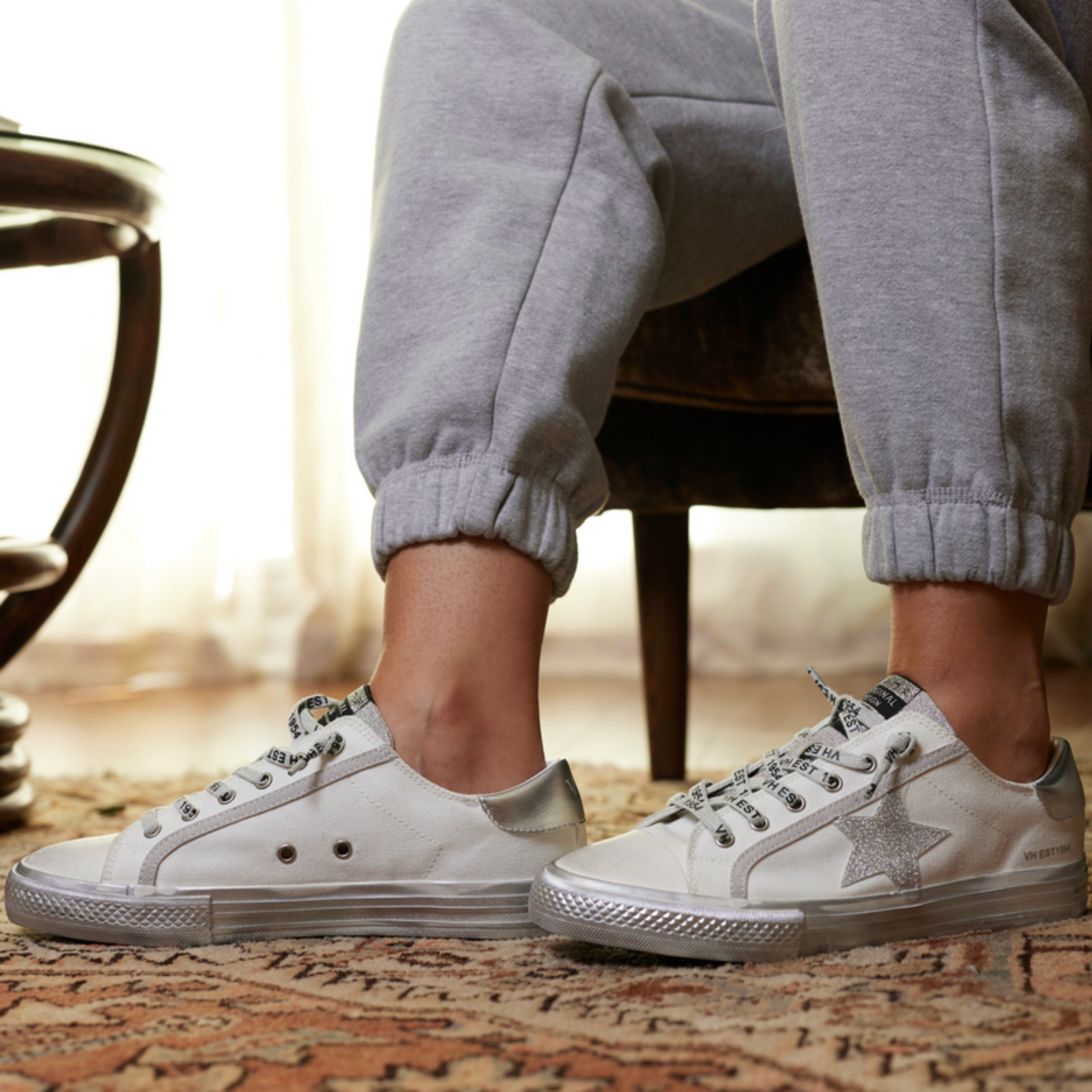 Vintage Havanna Alive 7 in White with Silver Glitter by Vintage Havanna