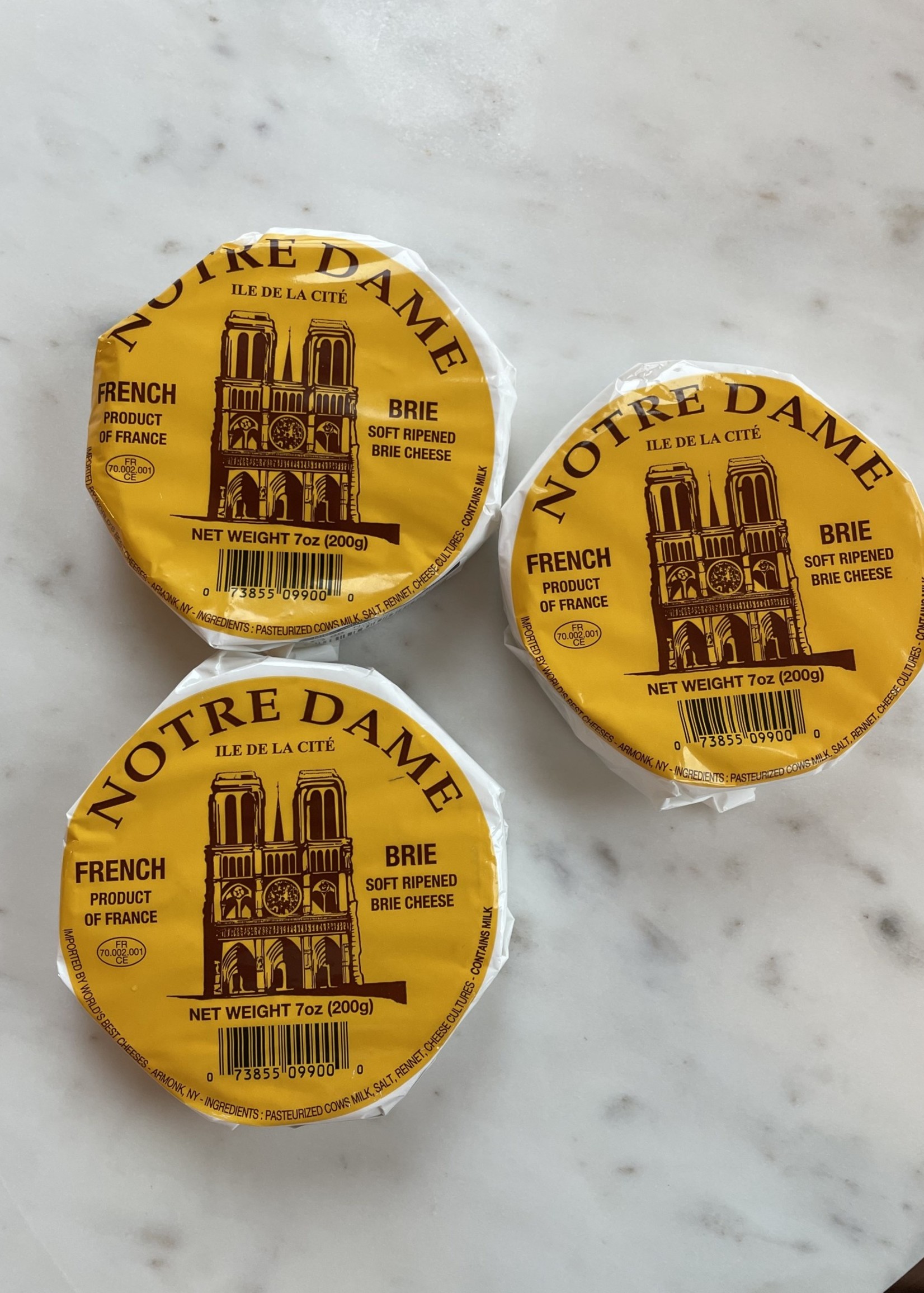 Notre Dame Ile de la Vité Brie 7oz