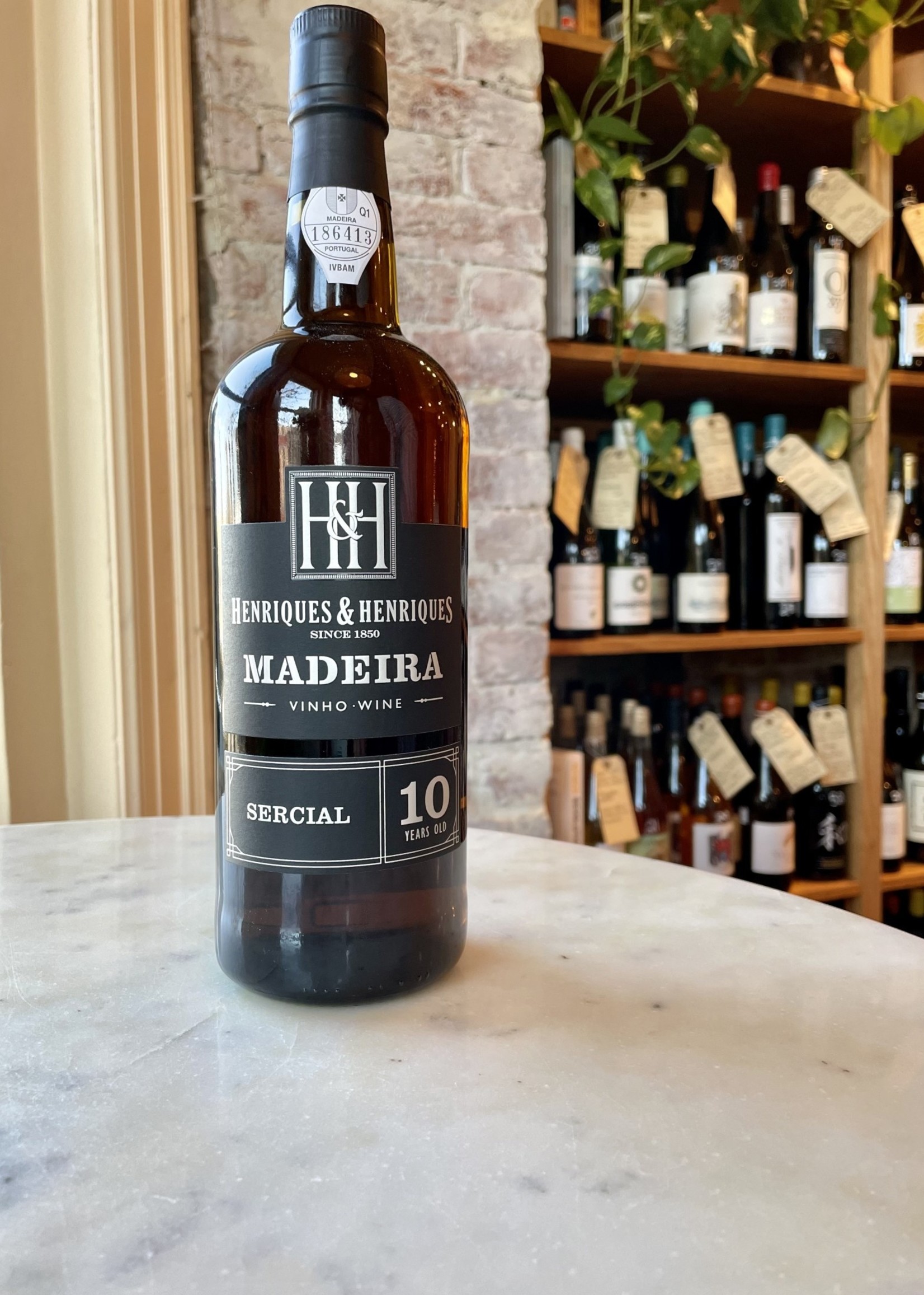 Henriques & Henriques, Sercial 10 year Madeira