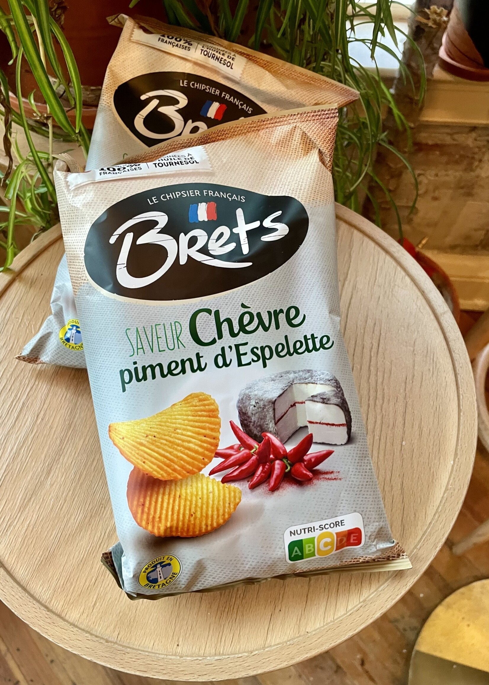 Brets Le Chipsier Français Chèvre Piment d’Espelette  Potato Chips, Bretagne, France 5.4oz (125g)