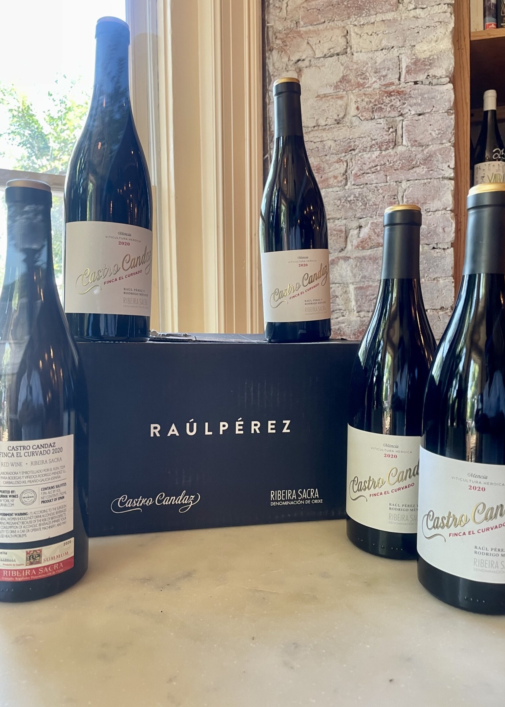 Raúl Pérez y Rodrigo Méndez, Castro Candaz, Finca El Curvado Tinto, Ribeira Sacra, Spain 2021