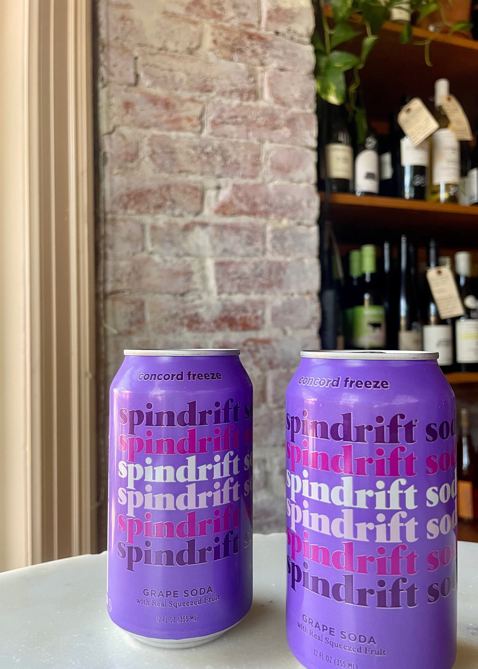 Spindrift Concord Freeze Sparkling Water w/ Concord Grape Juice  12fl oz (355ml)