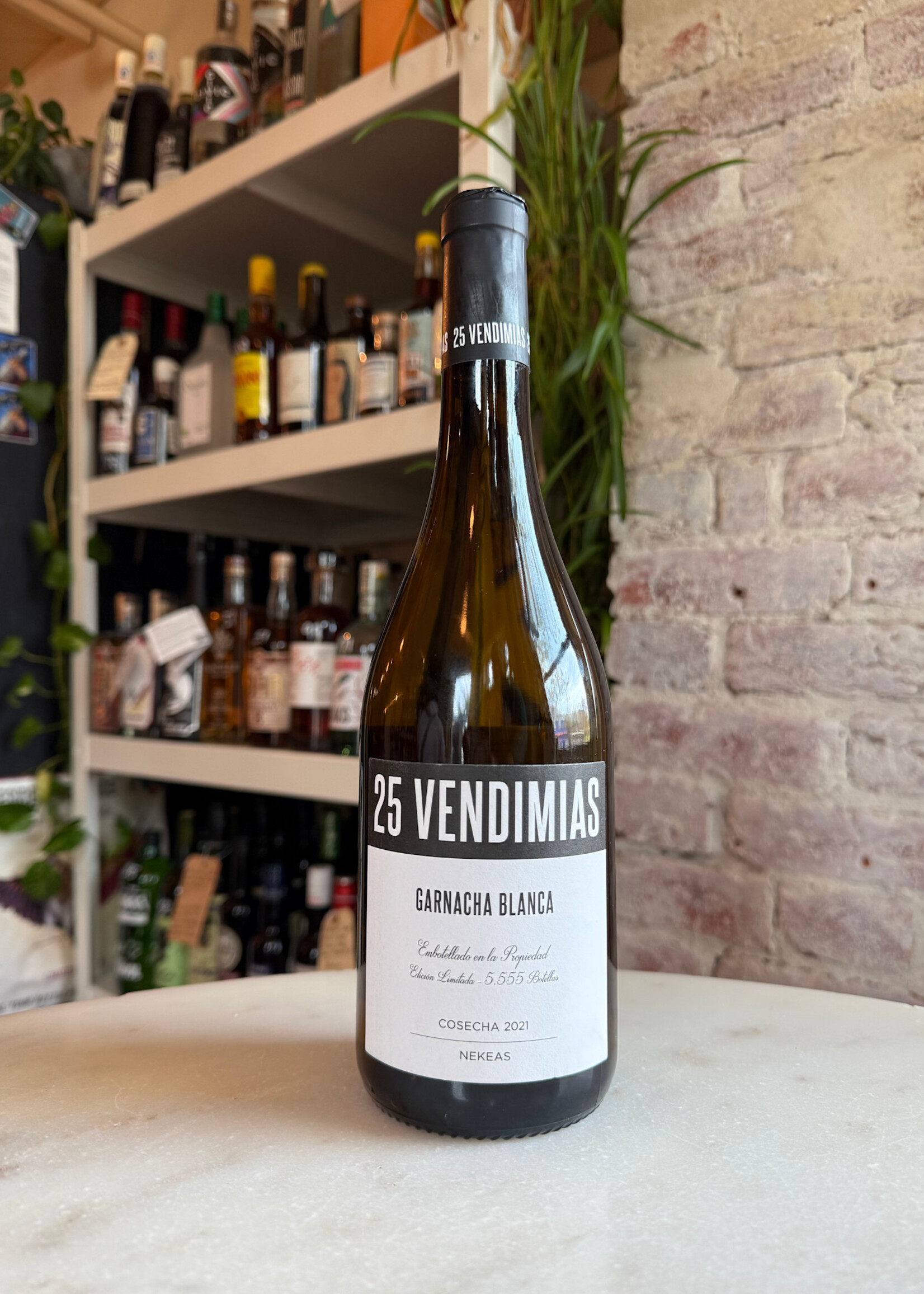 Nekeas Vendimias Garnacha Blanca, Navarra, Spain 2021