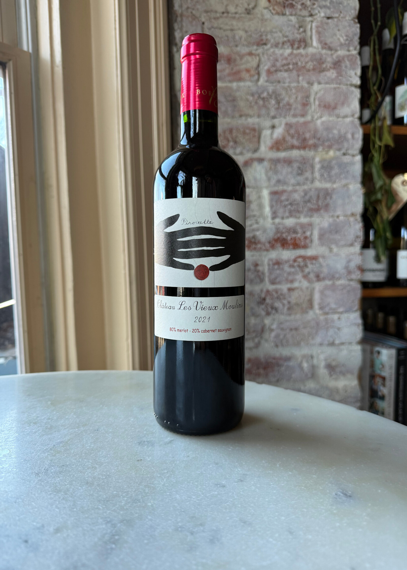Chateau Les Vieux Moulins, Pirouette, Blaye Côtes de Bordeaux, France ‘21