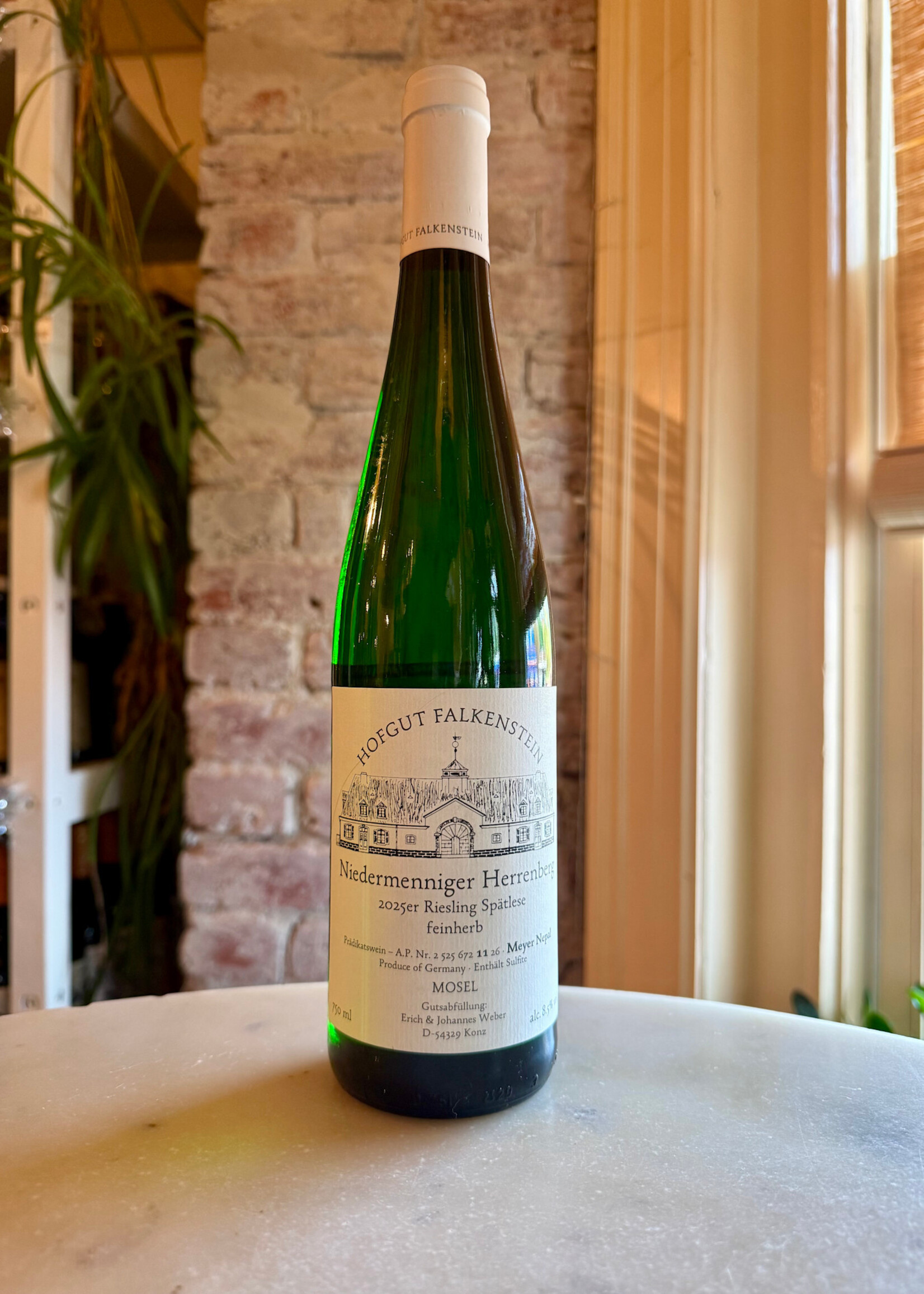 Hofgut Falkenstein Niedermenniger Herrenberg Riesling Spatlese Feinherb AP11, Germany 2025