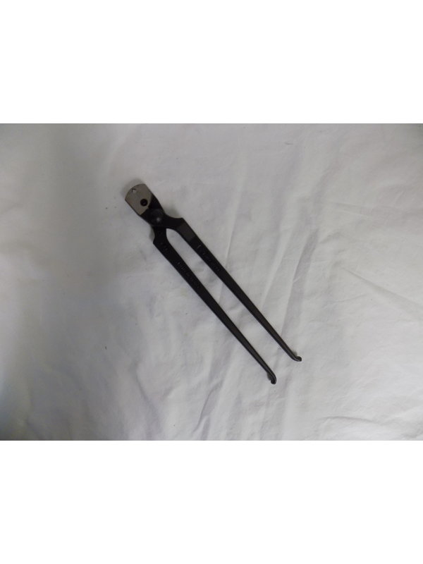 Shoe Pullers - Farriers Depot