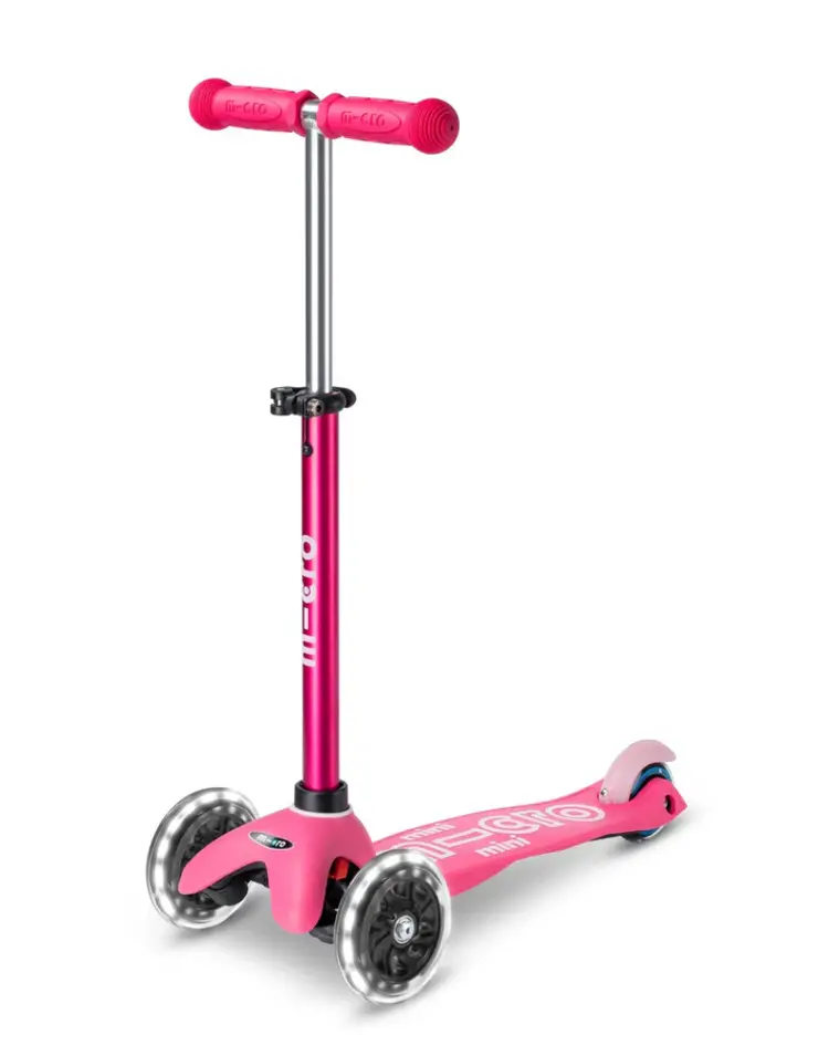Micro Micro Mini Deluxe LED Scooter