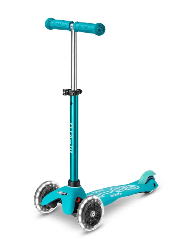 Micro Micro Mini Deluxe LED Scooter