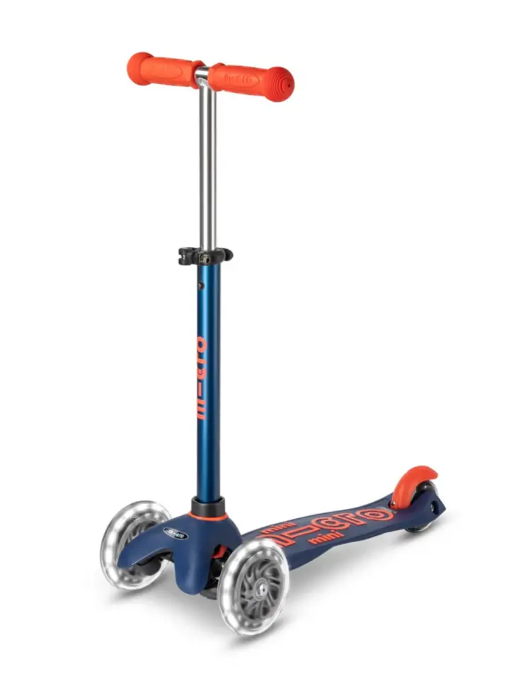 Micro Micro Mini Deluxe LED Scooter