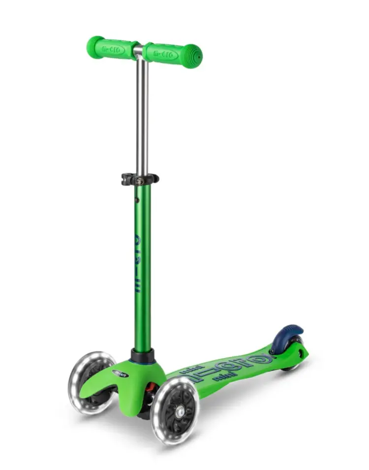 Micro Micro Mini Deluxe LED Scooter