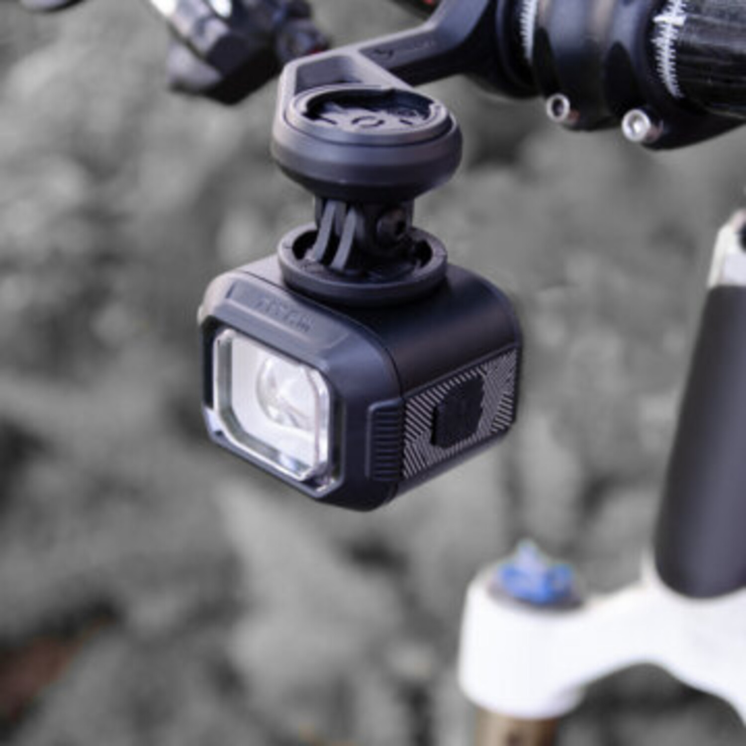 Moon Tital Max Front Light 1700 Lumens w/remote - Cycle House