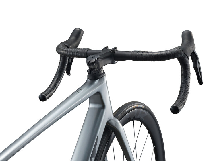 Giant 2026 Giant TCR Advanced Pro 1 (Di2) Tech Silver