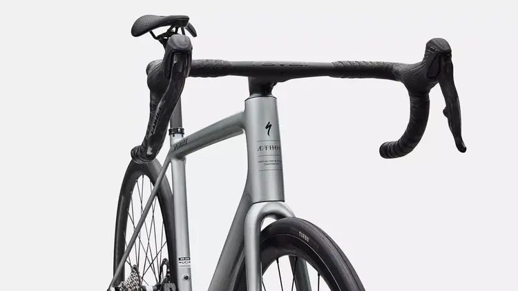 Specialized 2026 Specialized Aethos 2 Pro Force AXS (Ex DEMO) Gloss Shadow Silver / Emerald Metallic 54