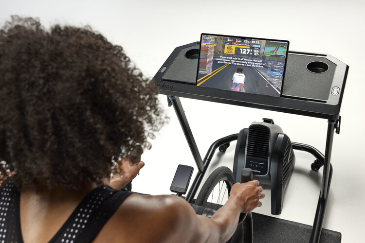 Wahoo Wahoo KICKR CORE 2 Smart Trainer (+Cassette)