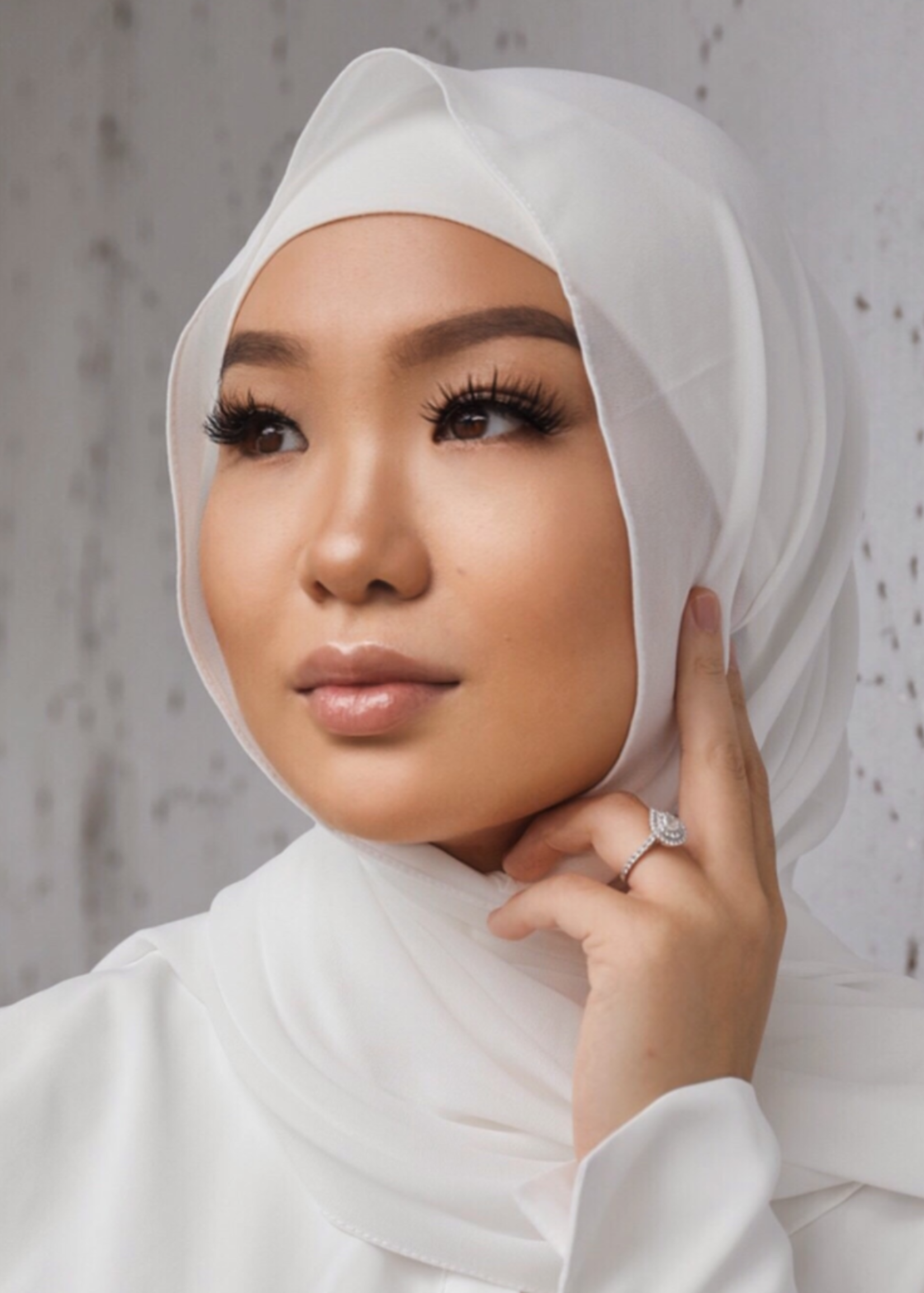 Nasiba Fashion Off-white Shawl