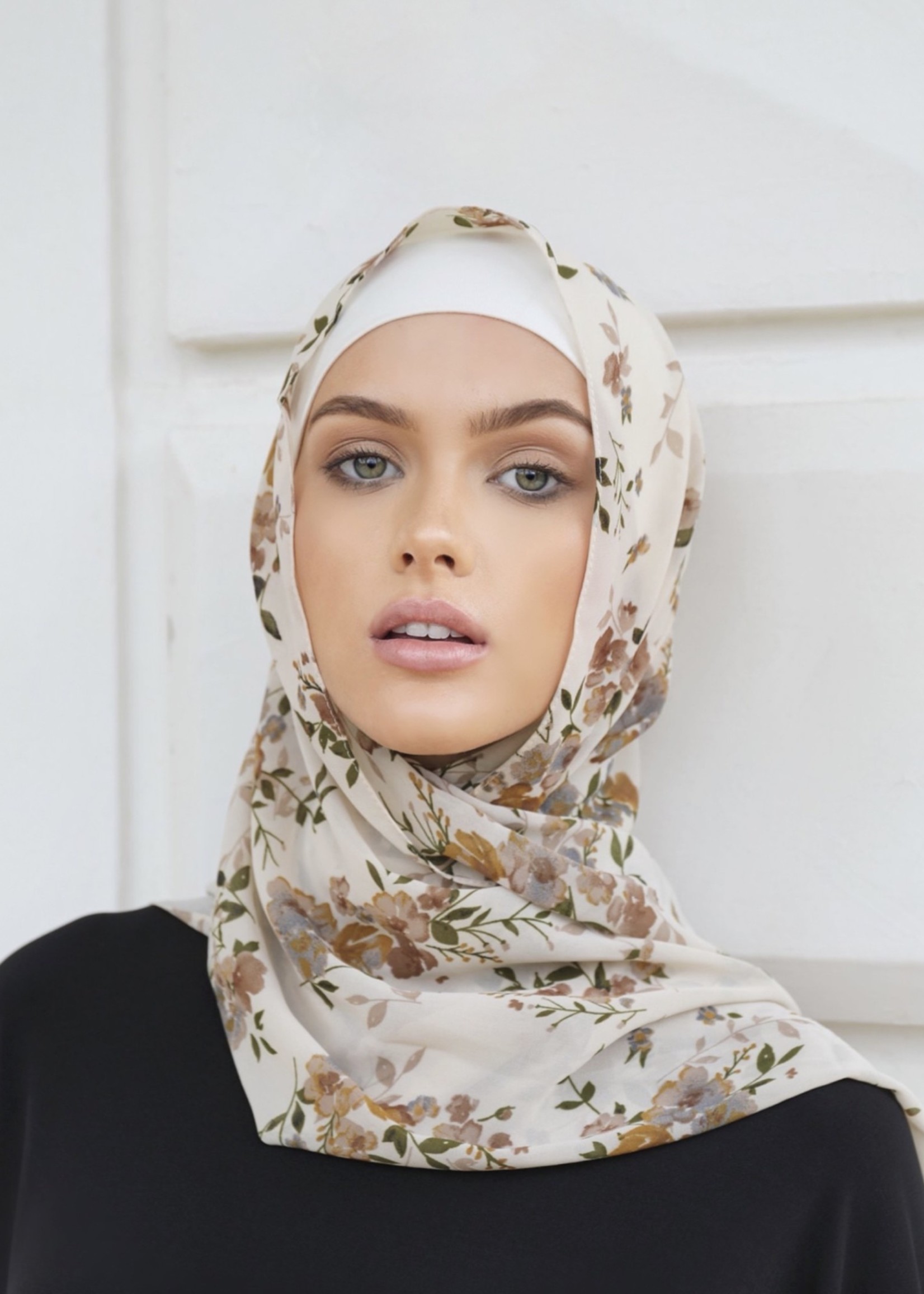 Nasiba Fashion Soft Meadow Floral Shawl