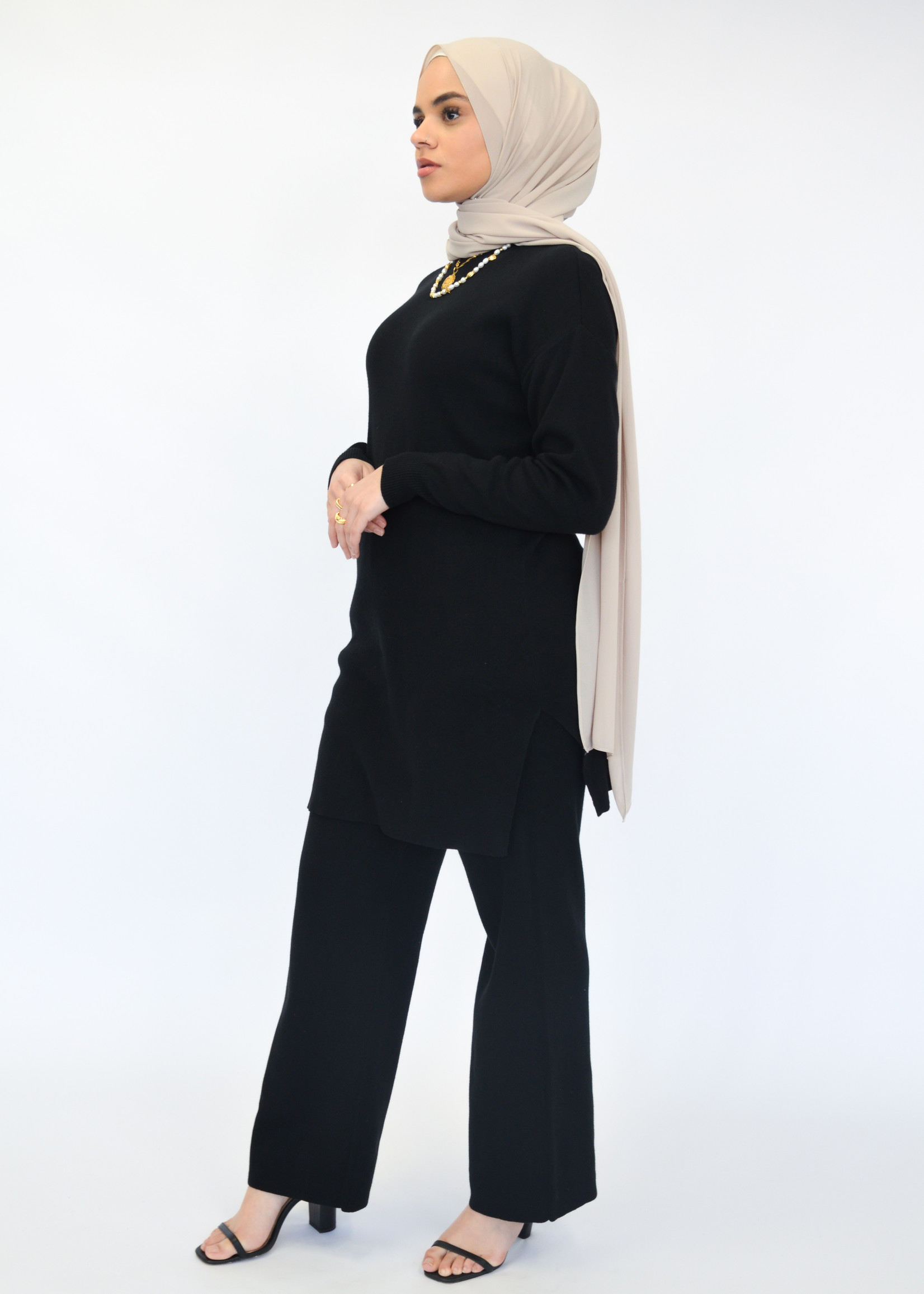 Nasiba Fashion Black wintertide top