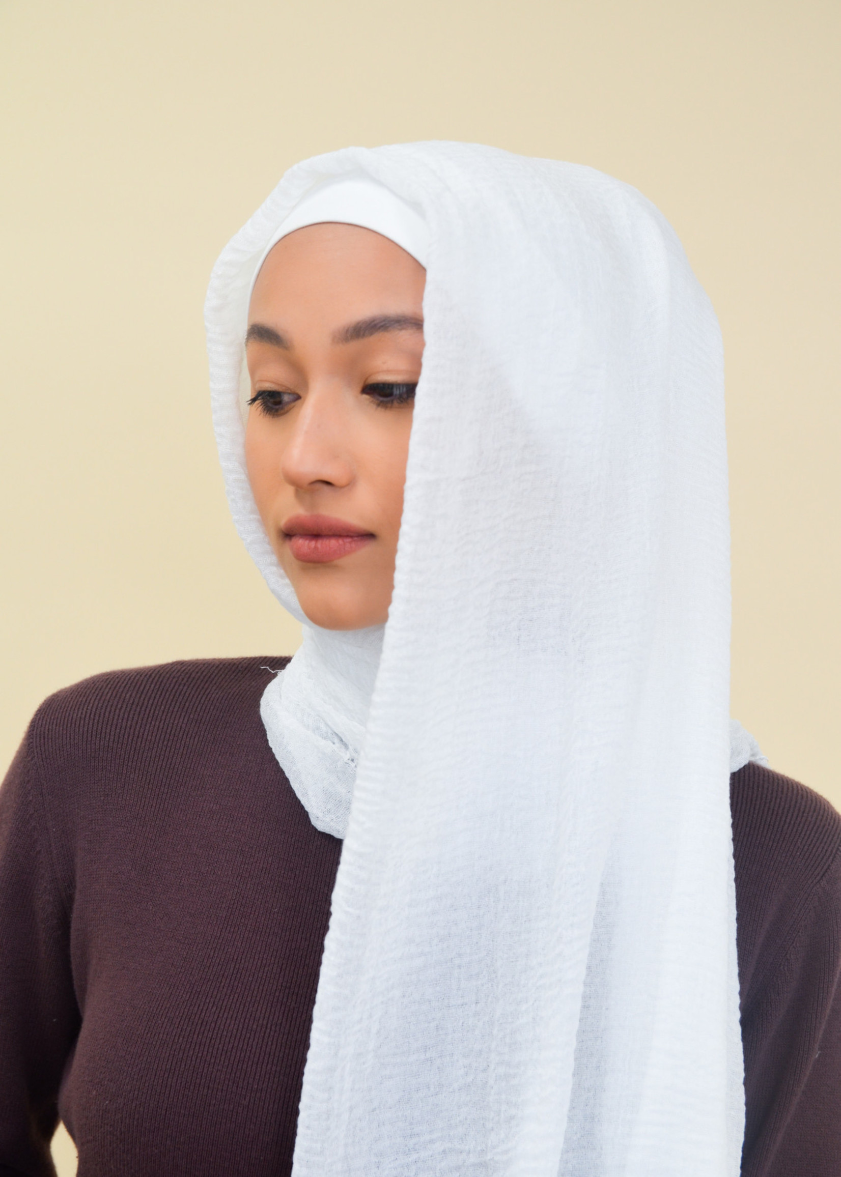 Nasiba Fashion White cotton crinkle shawl
