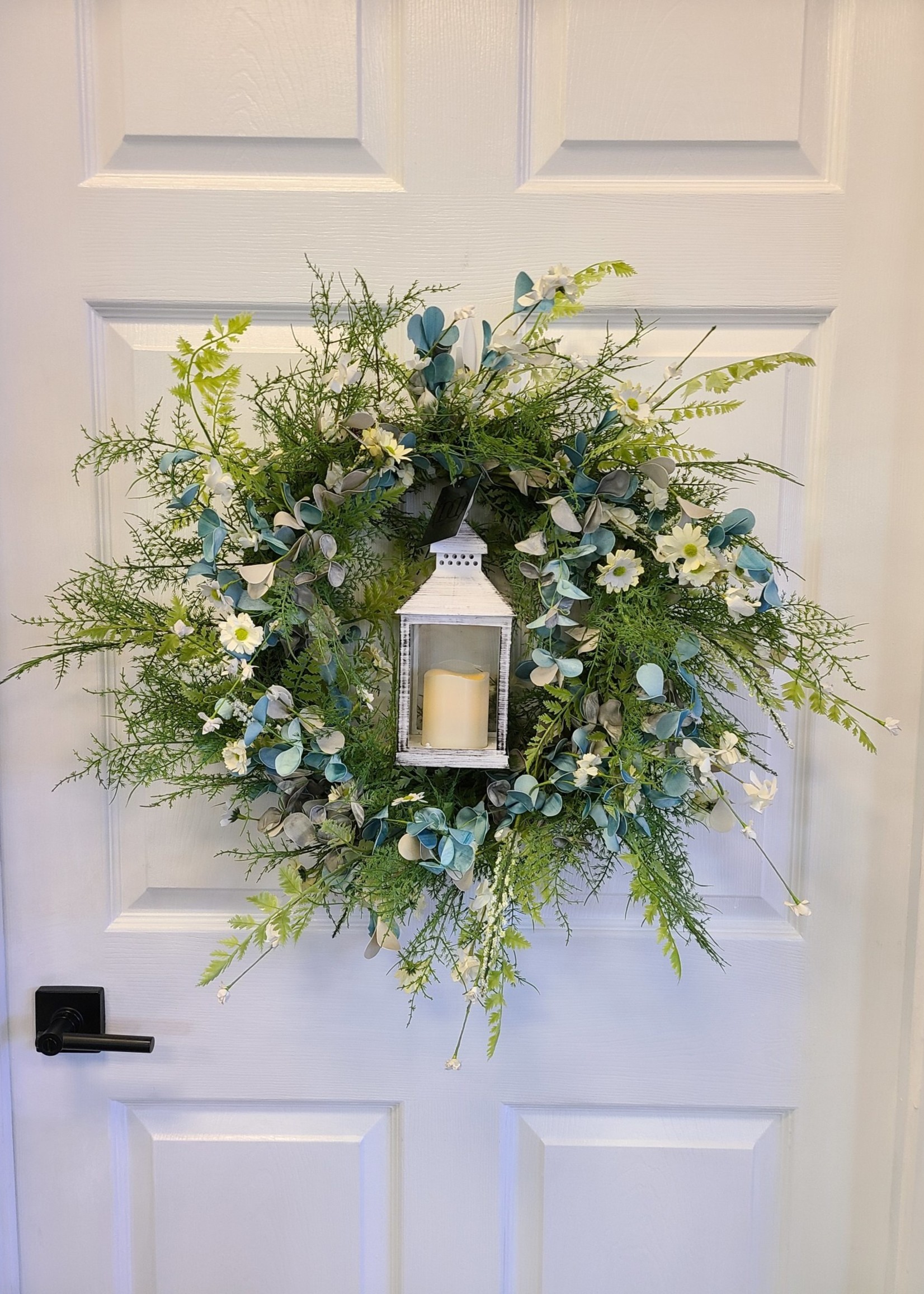 Design Decor Blue Dainty Daisy Wreath
