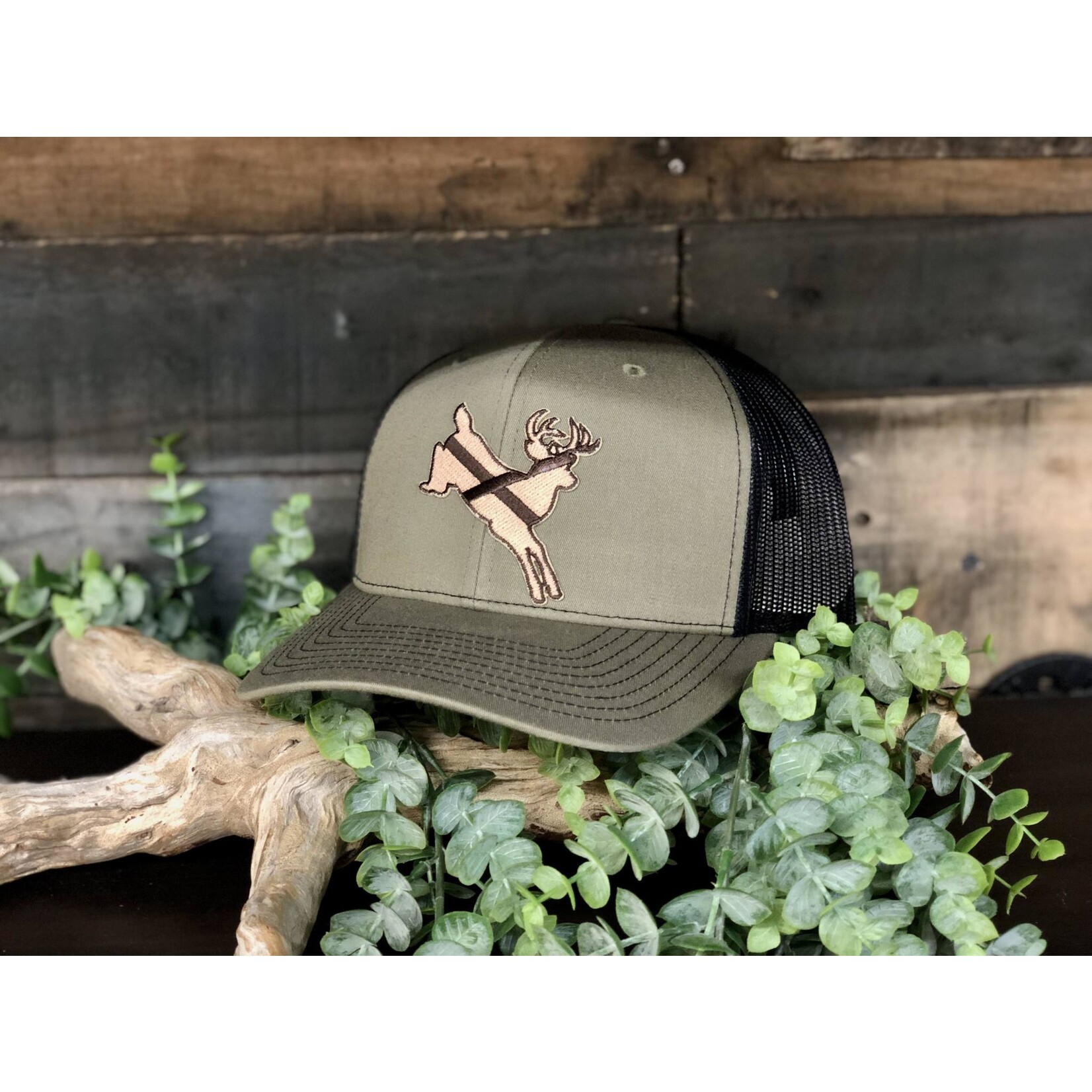 Dixie Fowl Company Dixie Fowl Company Whitetail Buck FS Snapback Hat