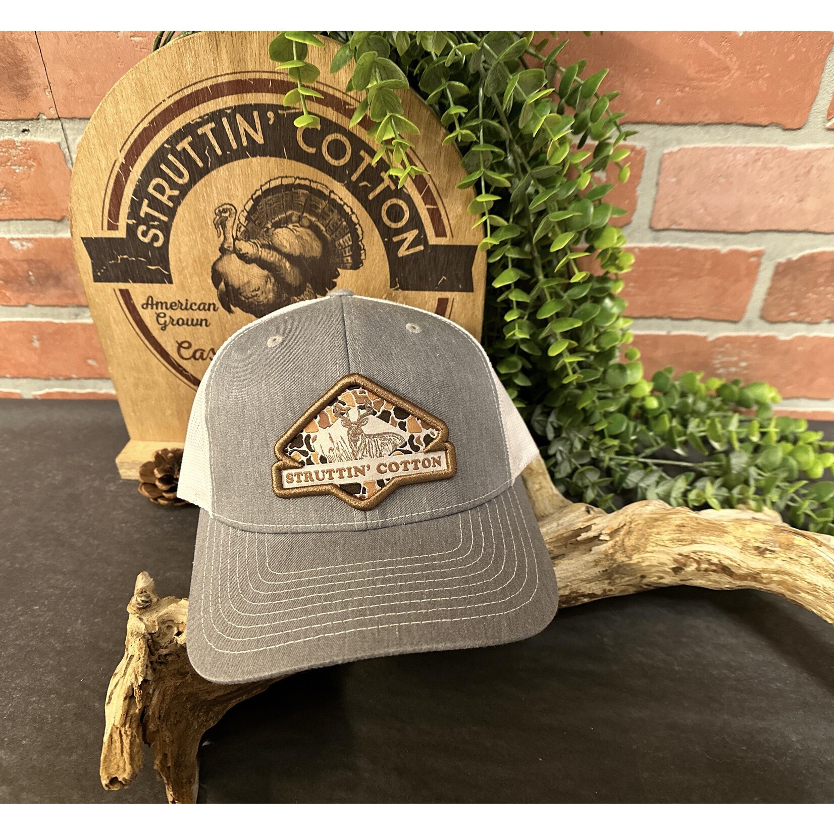 Struttin' Cotton Struttin' Cotton Diamond Buck Camo Patch Snapback Hat