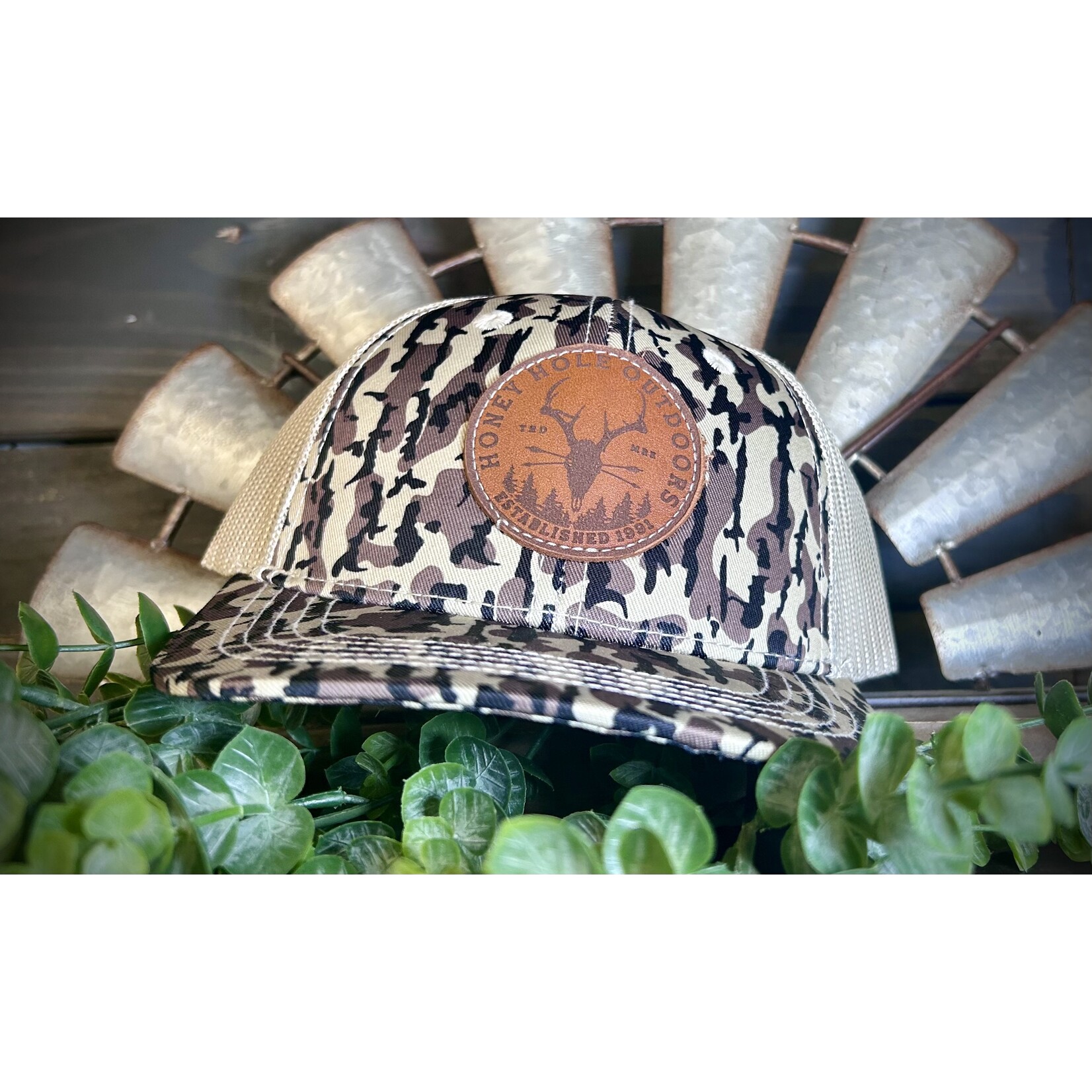 Honey Hole Outdoors Honey Hole Outdoors Youth Dead Shot Leather Patch Snapback Hat