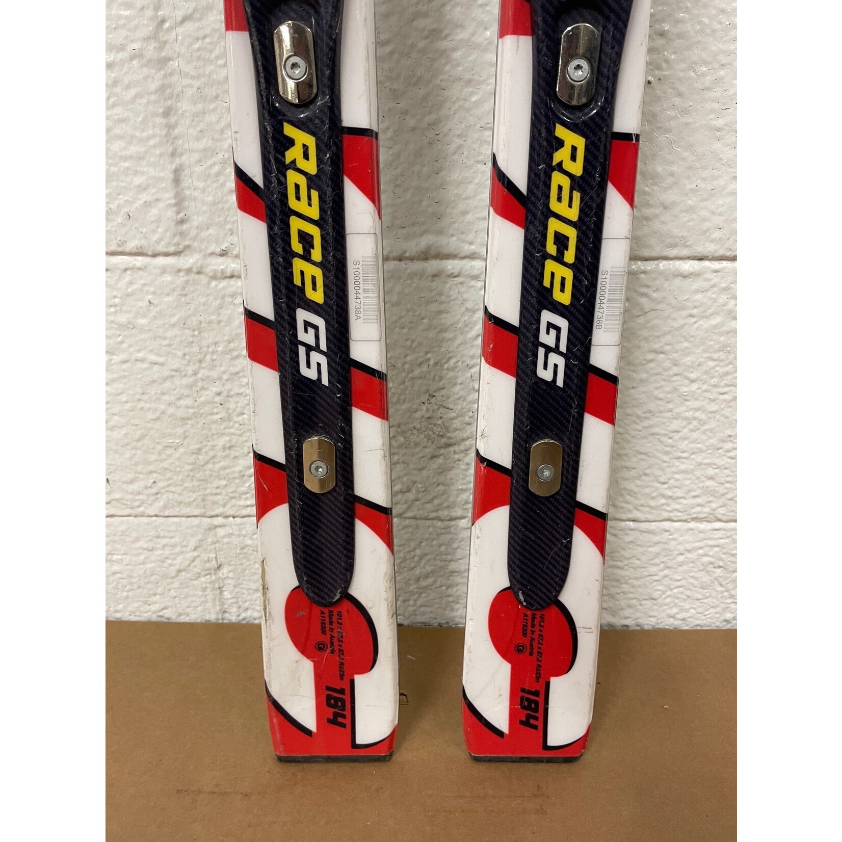 ATOMIC SKIS RACE GS DOUBLEDECK D2 R23M 184CM A115200 USED ATOMIC SKIS RACE GS DOUBLEDECK D2 R23M 184CM A115200 USED