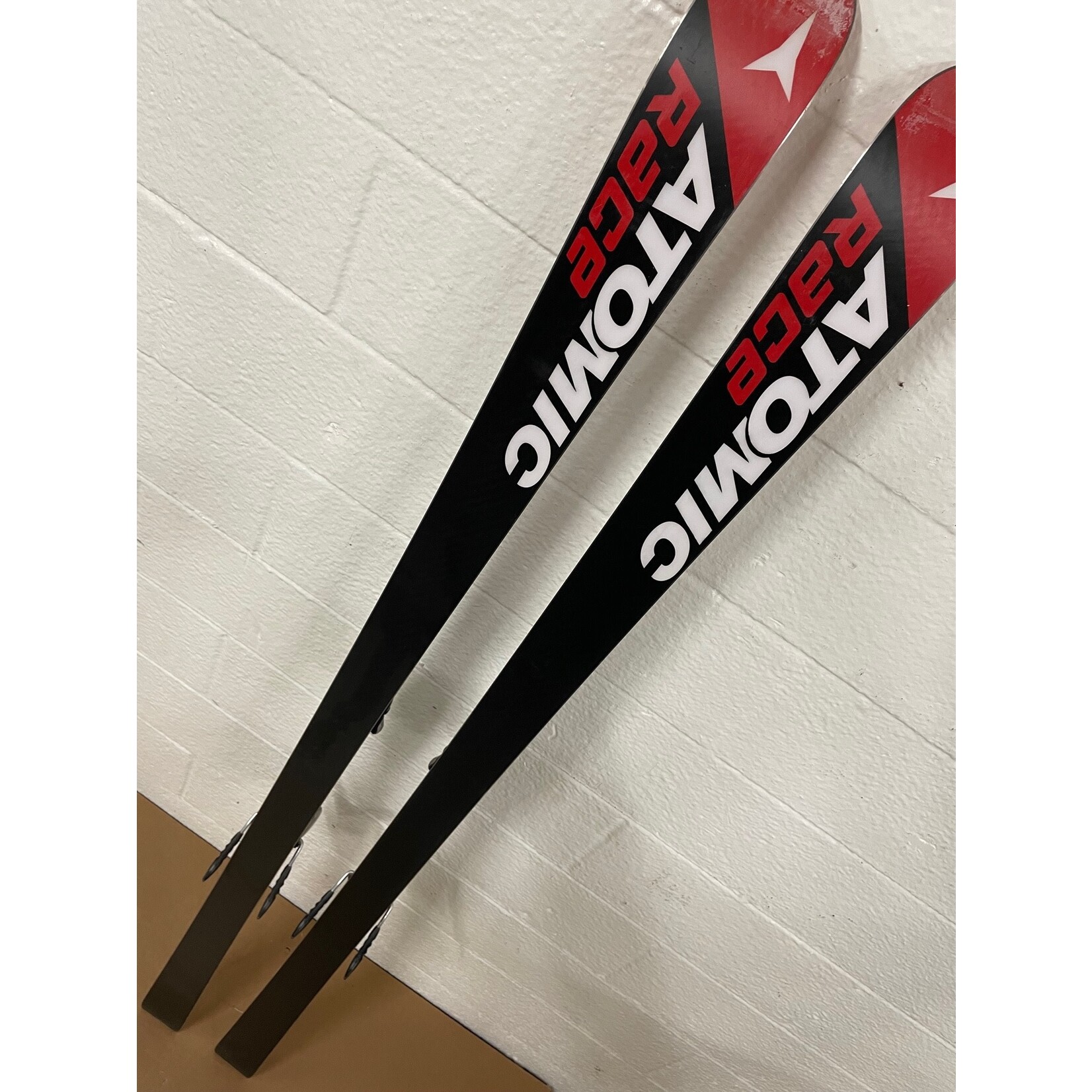 USED ATOMIC SKIS RACE GS D2 R23M 184CM A115200 + RACE 10/18 METAL USED