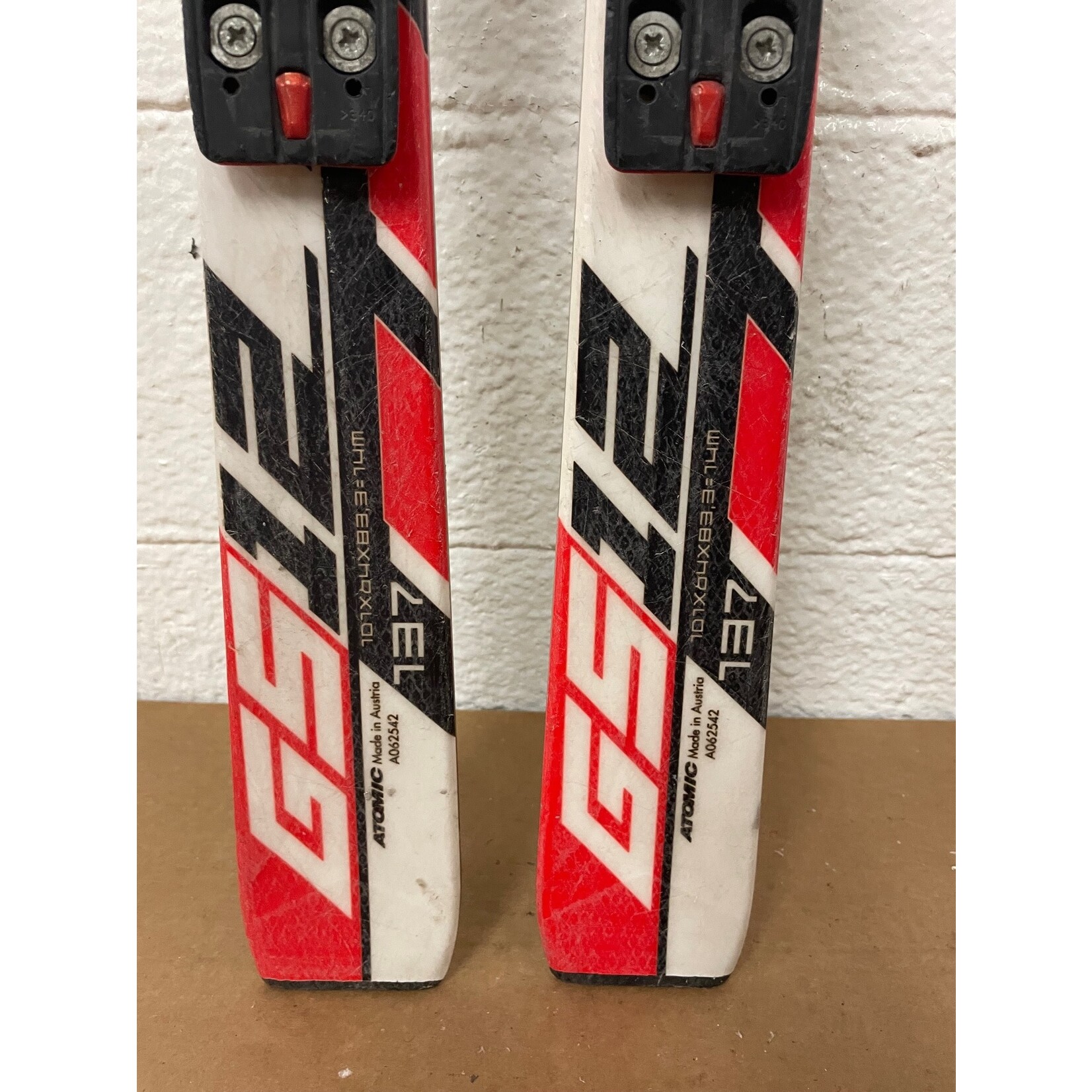 USED ATOMIC SKIS RACE GS12 AEROSPEED JR R14M 137CM A062542 USED