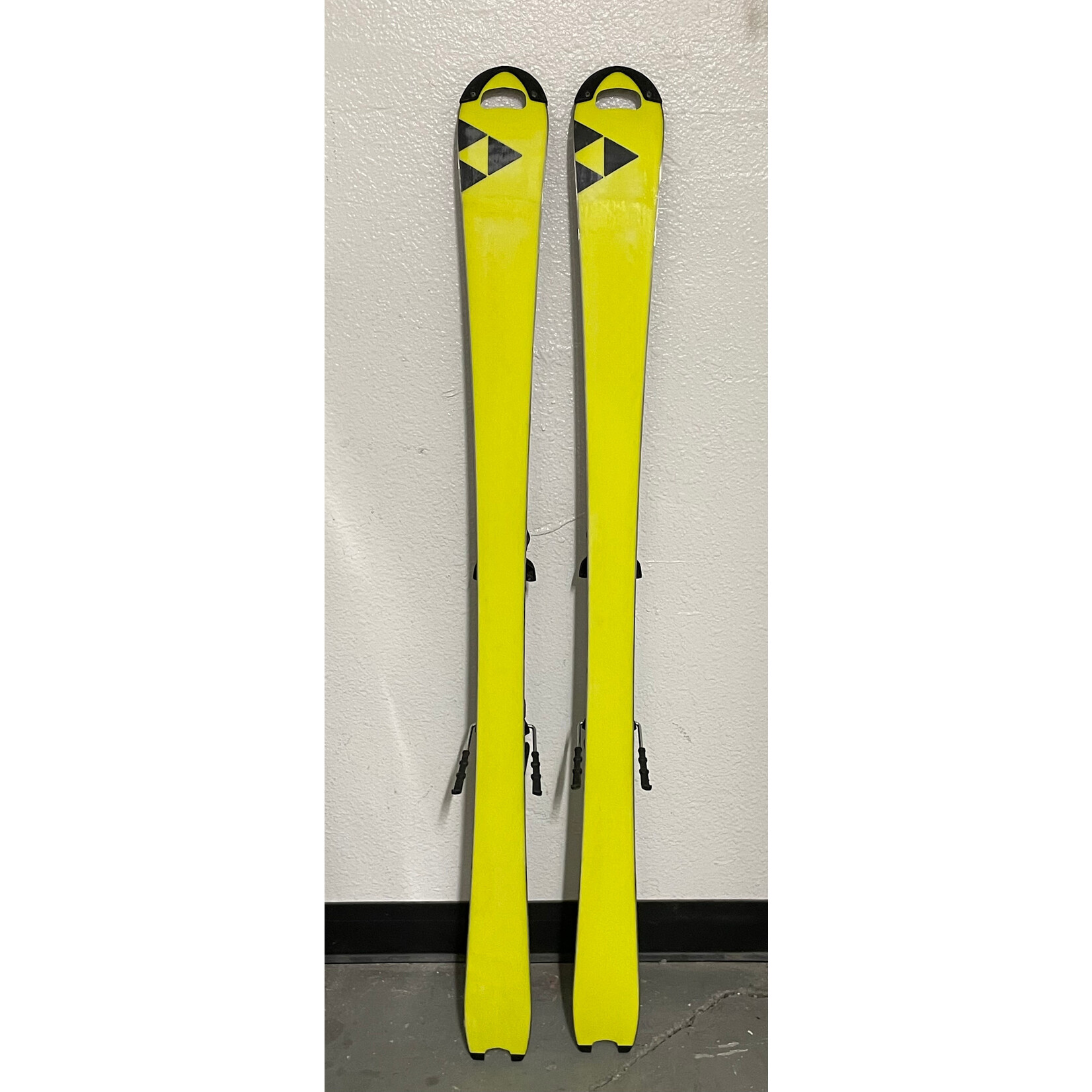 FISCHER USED FISCHER 2023 SKIS RC4 WC SL JUNIOR 130CM + FISCHER Z9 USED