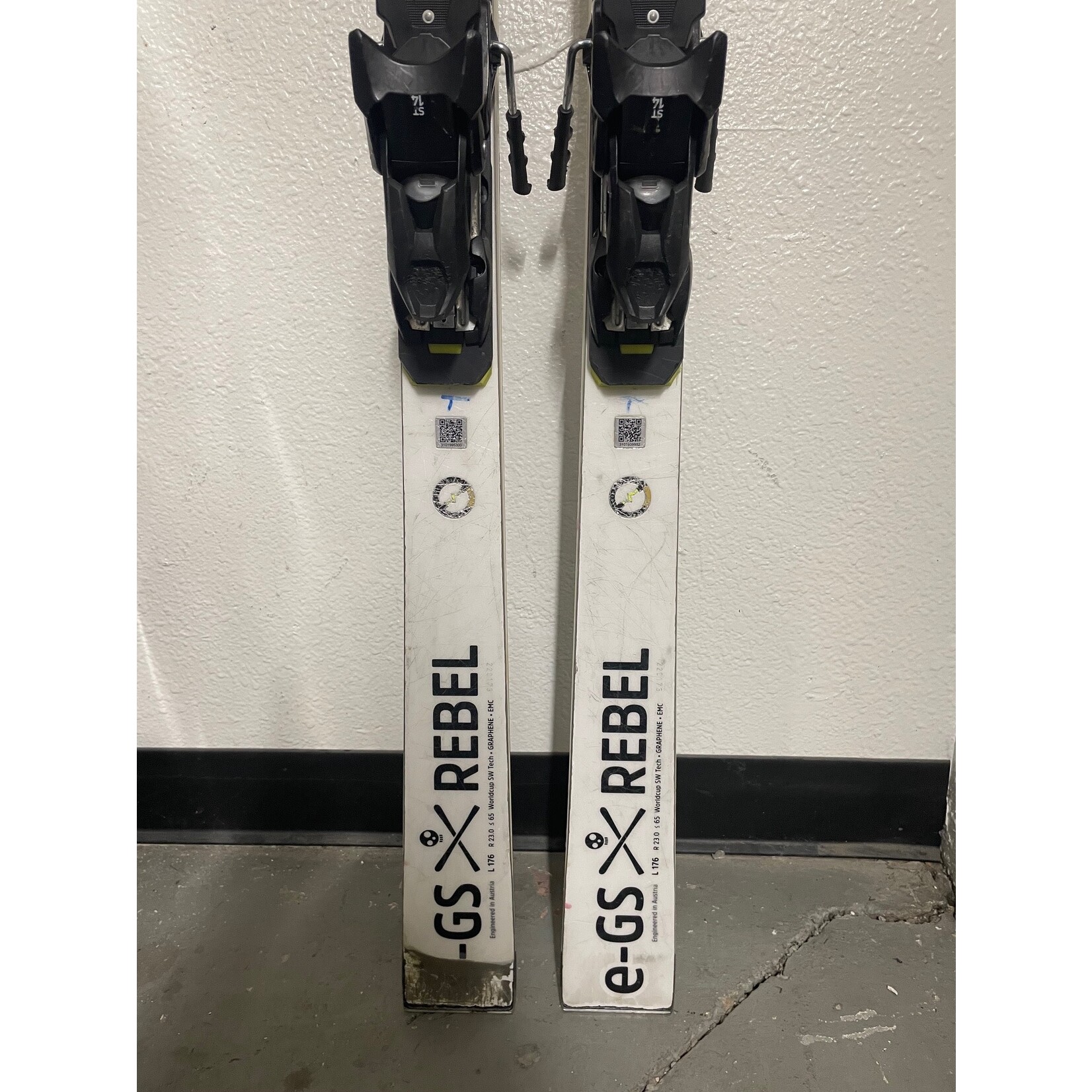 HEAD/TYROLIA HEAD 2023 WCR E-GS REBEL SW RP WCR T 176CM + HEAD FREEFLEX 14 ST USED