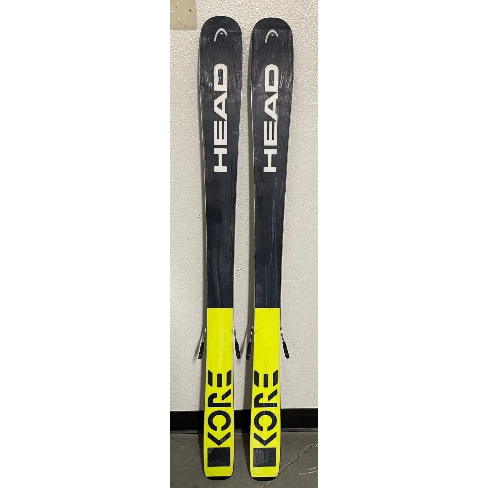 HEAD/TYROLIA USED HEAD 2024 SKIS KORE TEAM 149CM + HEAD JRS 7.5 USED