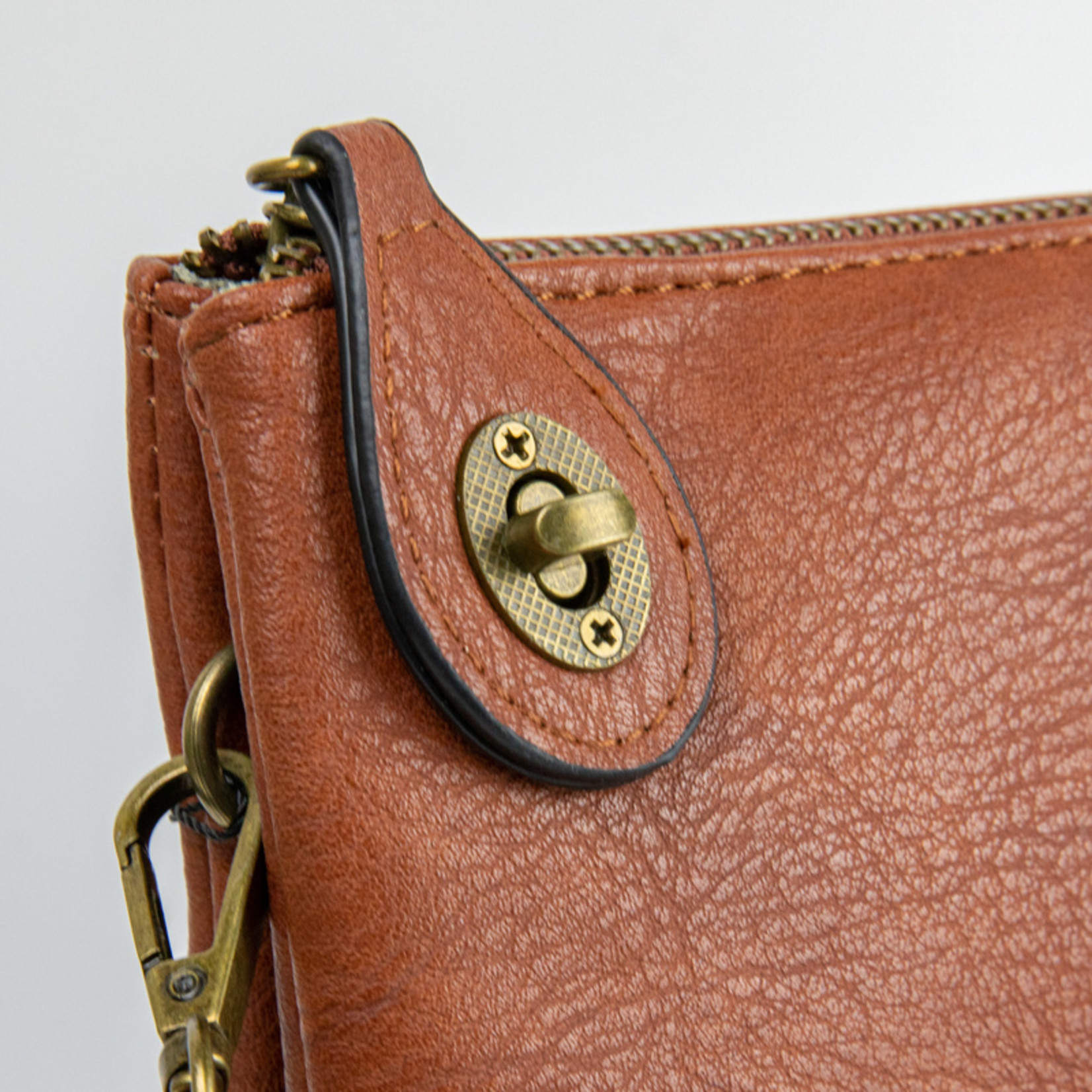 Ella Crossbody/Wristlet | Brown