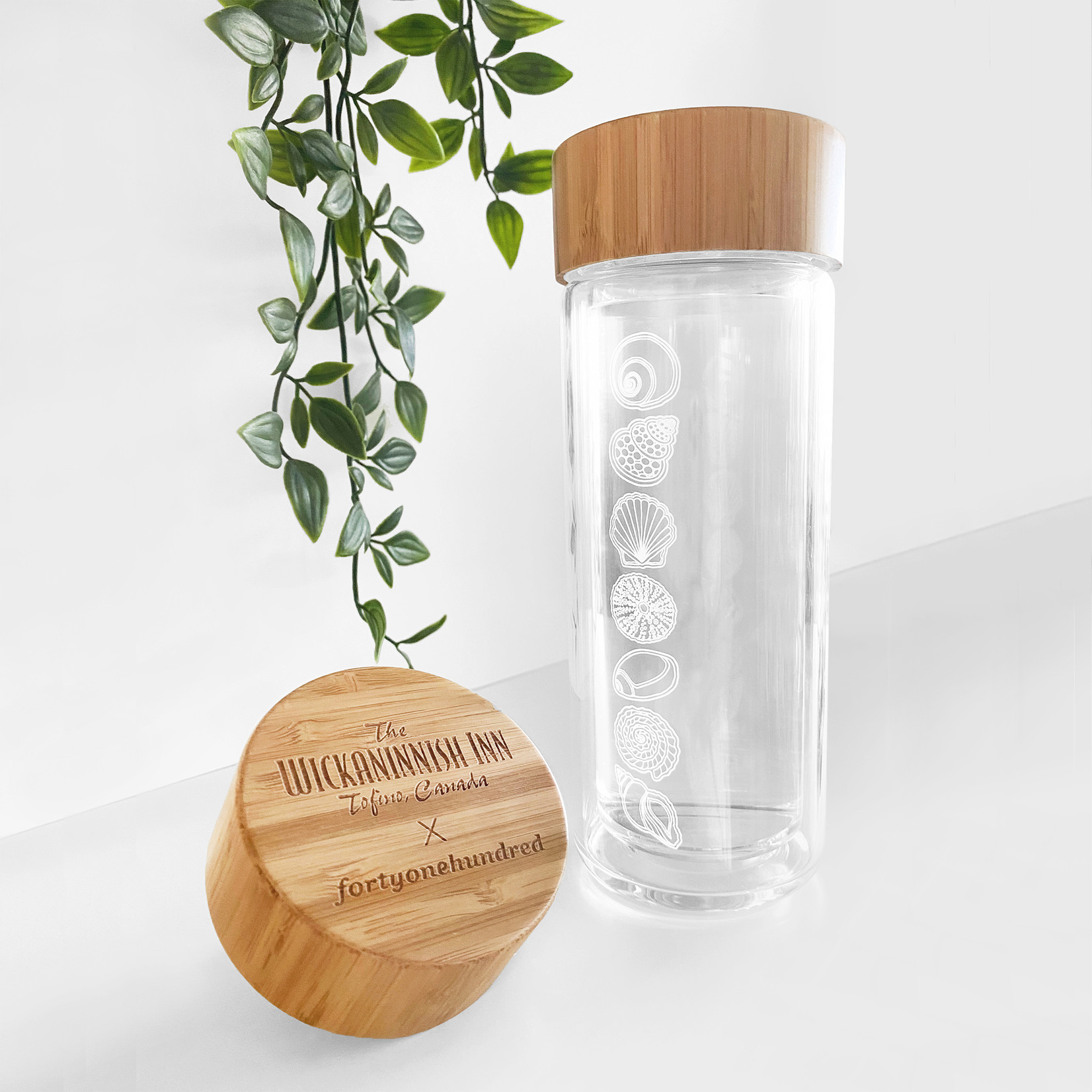 fortyonehundred Glass & Bamboo Bottle (Shells)