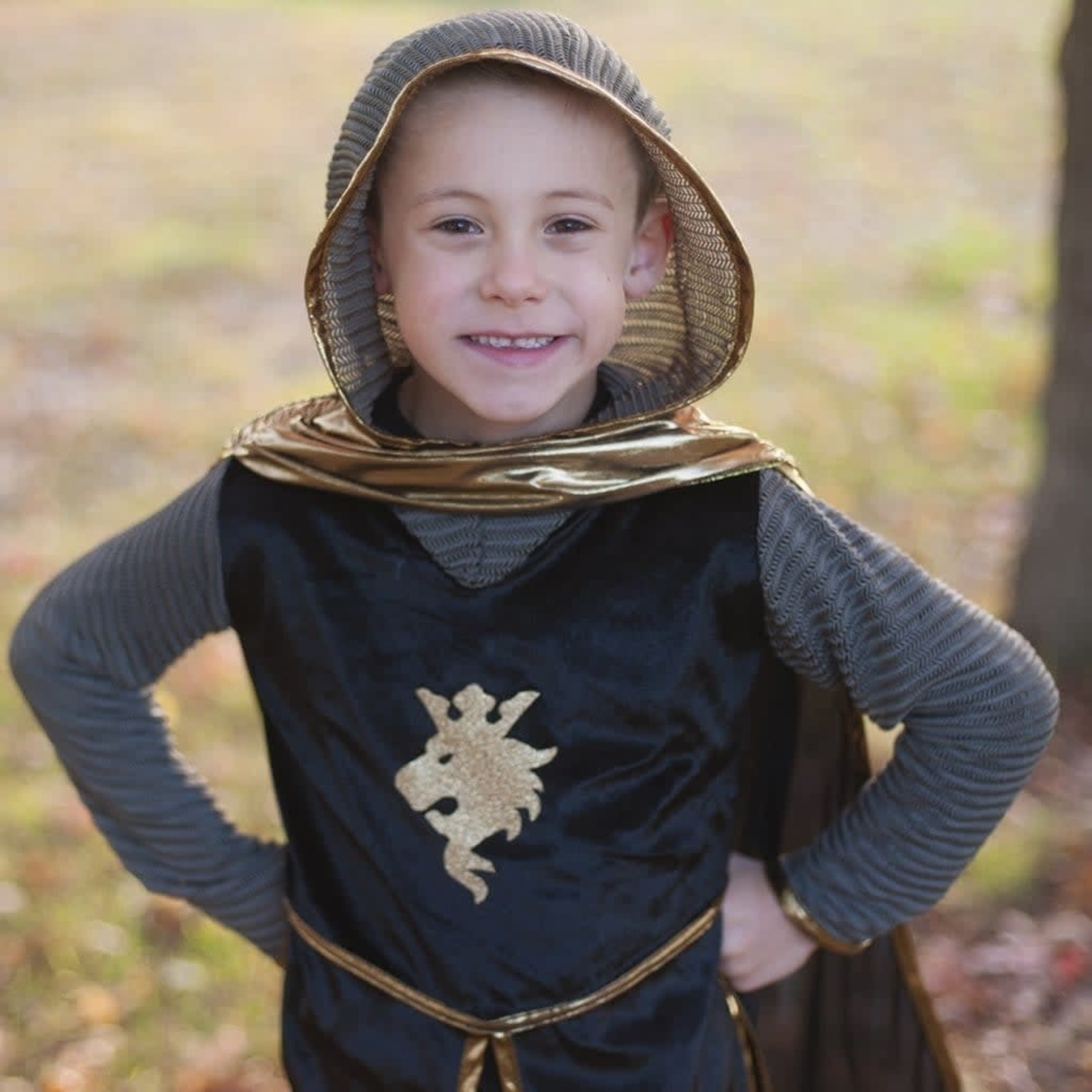 Great Pretenders GREAT PRETENDERS - Déguisement chevalier doré avec tunique, cape et couronne (5-6 ans)