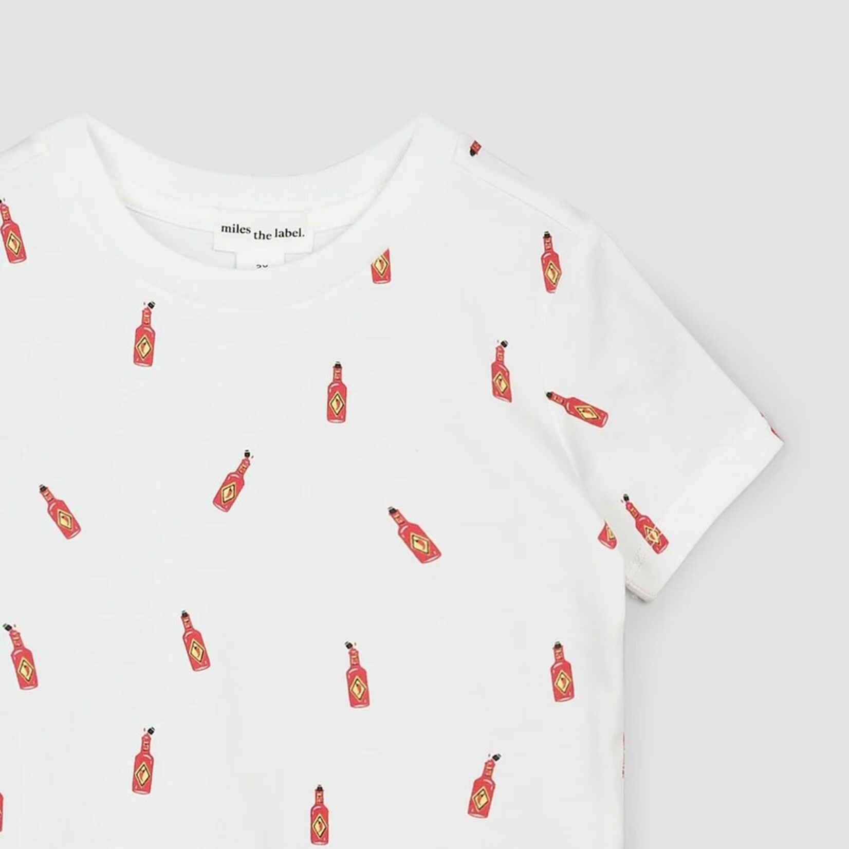 Miles the label MILES THE LABEL - T-shirt à manches courtes blanc avec imprimé de sauces piquantes