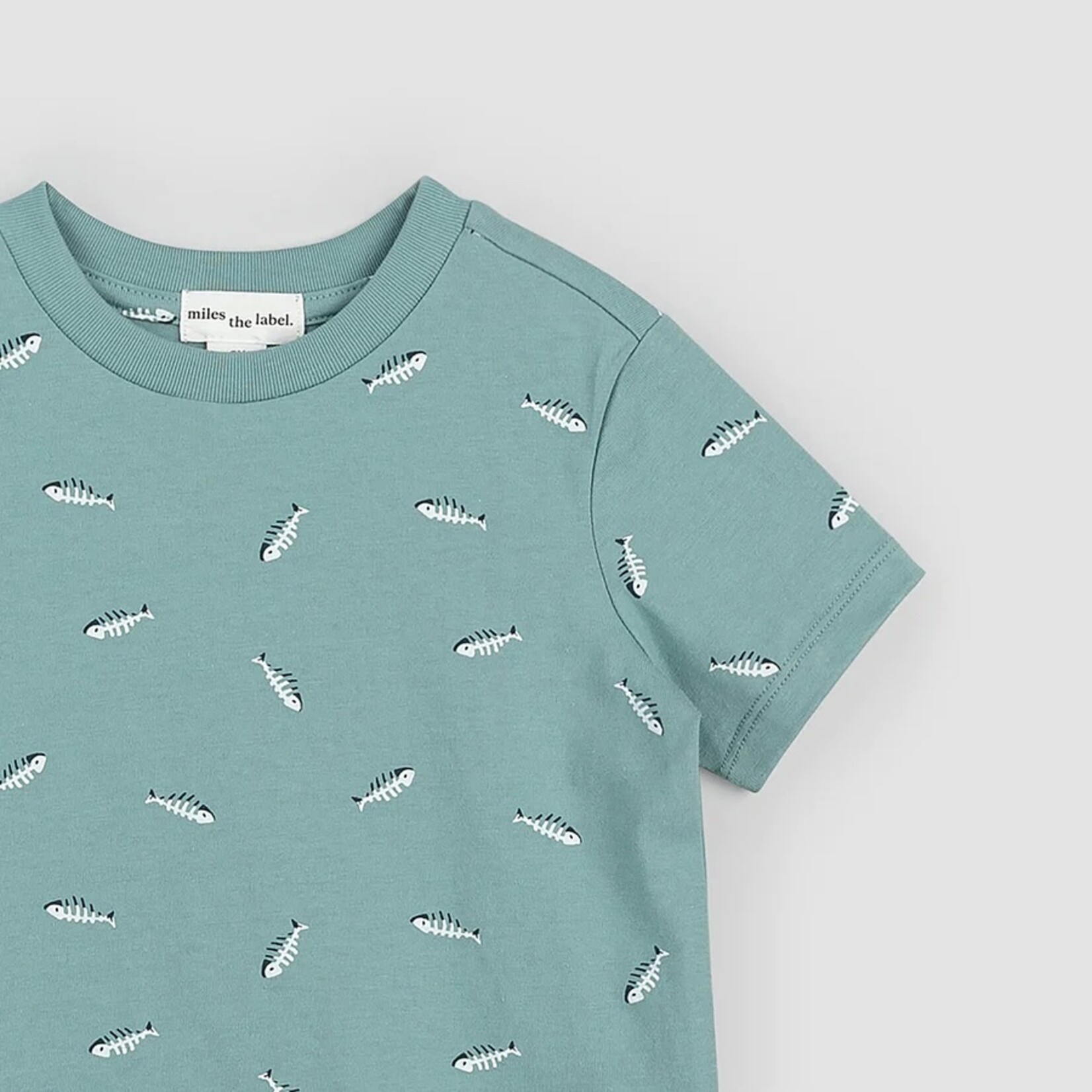 Miles the label MILES THE LABEL - T-shirt à manches courtes sarcelle avec imprimé de squelettes de poissons