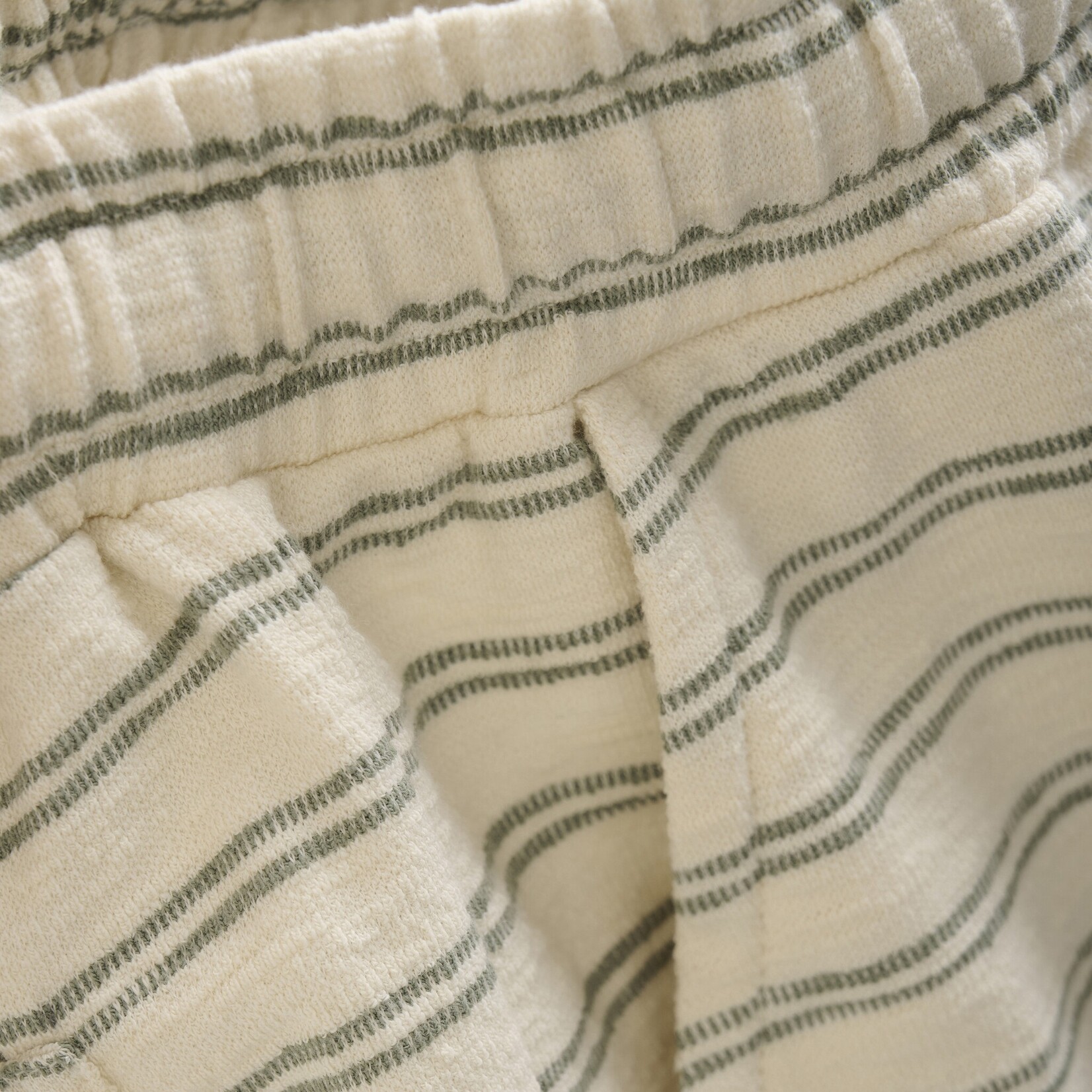 Enfant ENFANT - Short de coton blanc crème ligné vert-de-gris