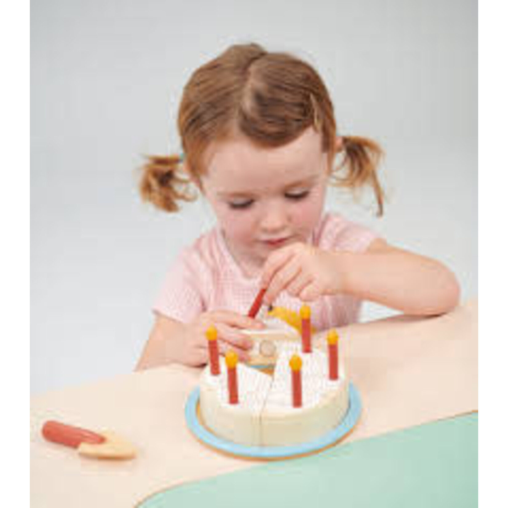 Mentari MENTARI - Gâteau d'anniversaire en bois avec bougie