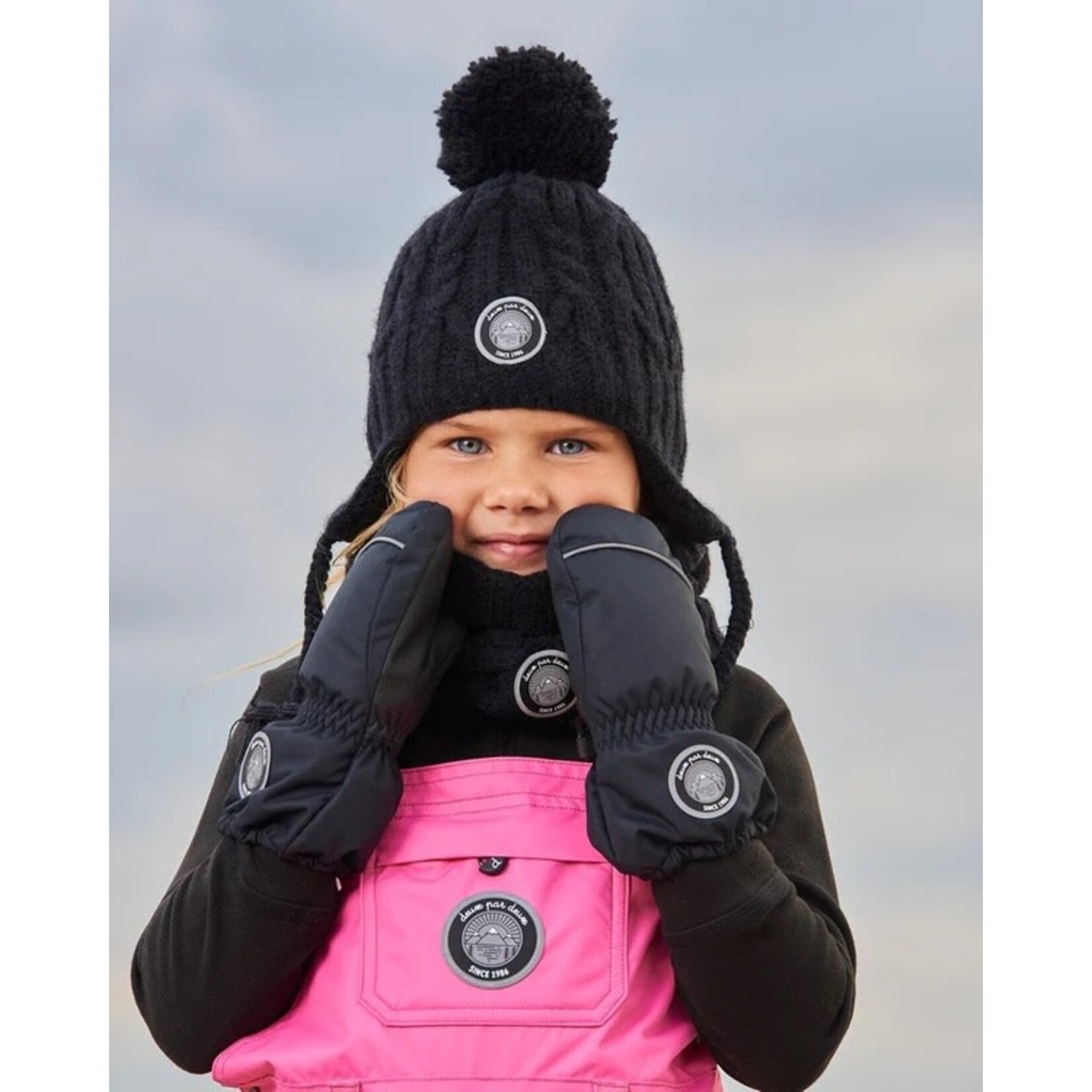 Deux par Deux DEUX PAR DEUX - Knitted winter hat with pompom 'Charcoal black'