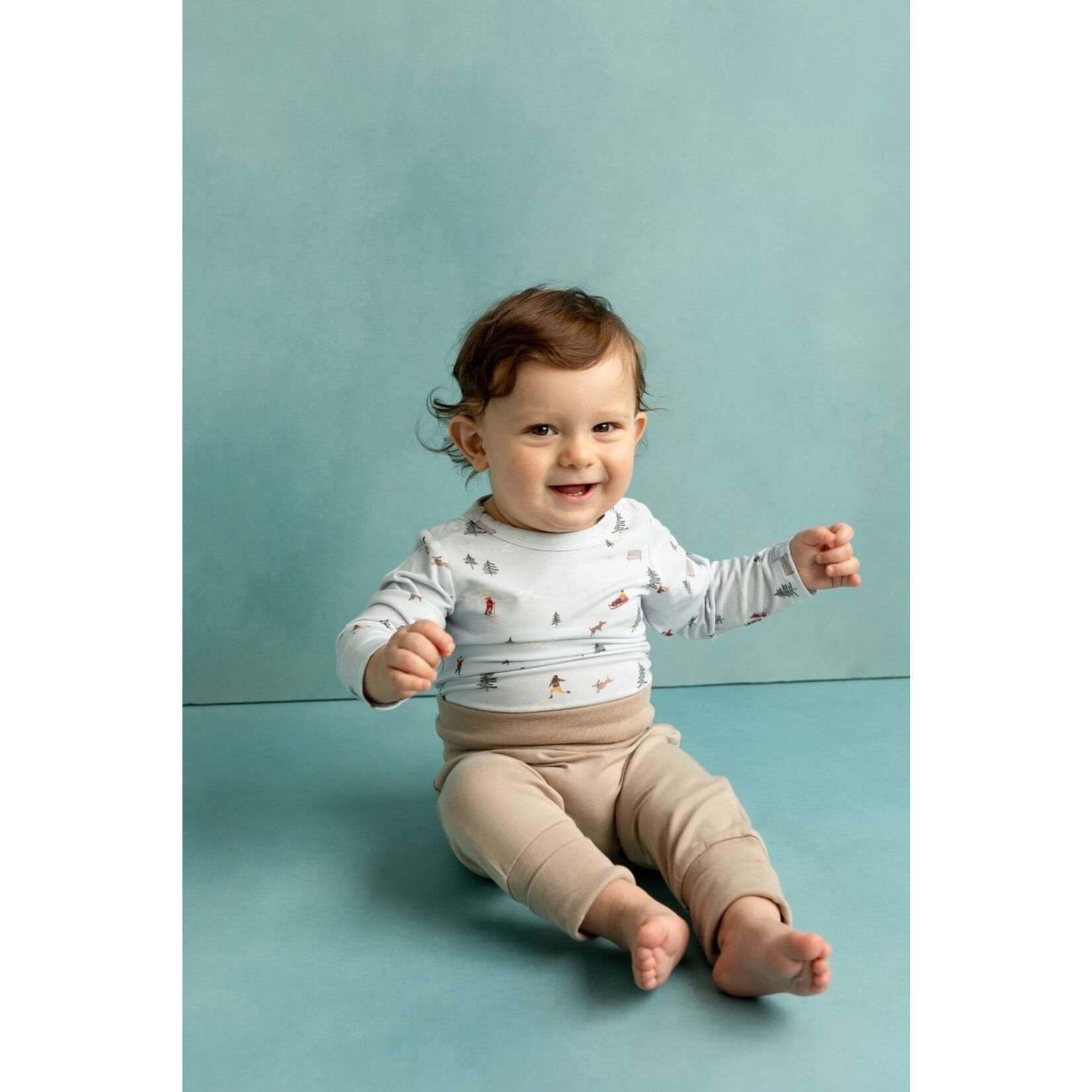 Coccoli COCCOLI - Light blue longsleeve onesie with winter scene
