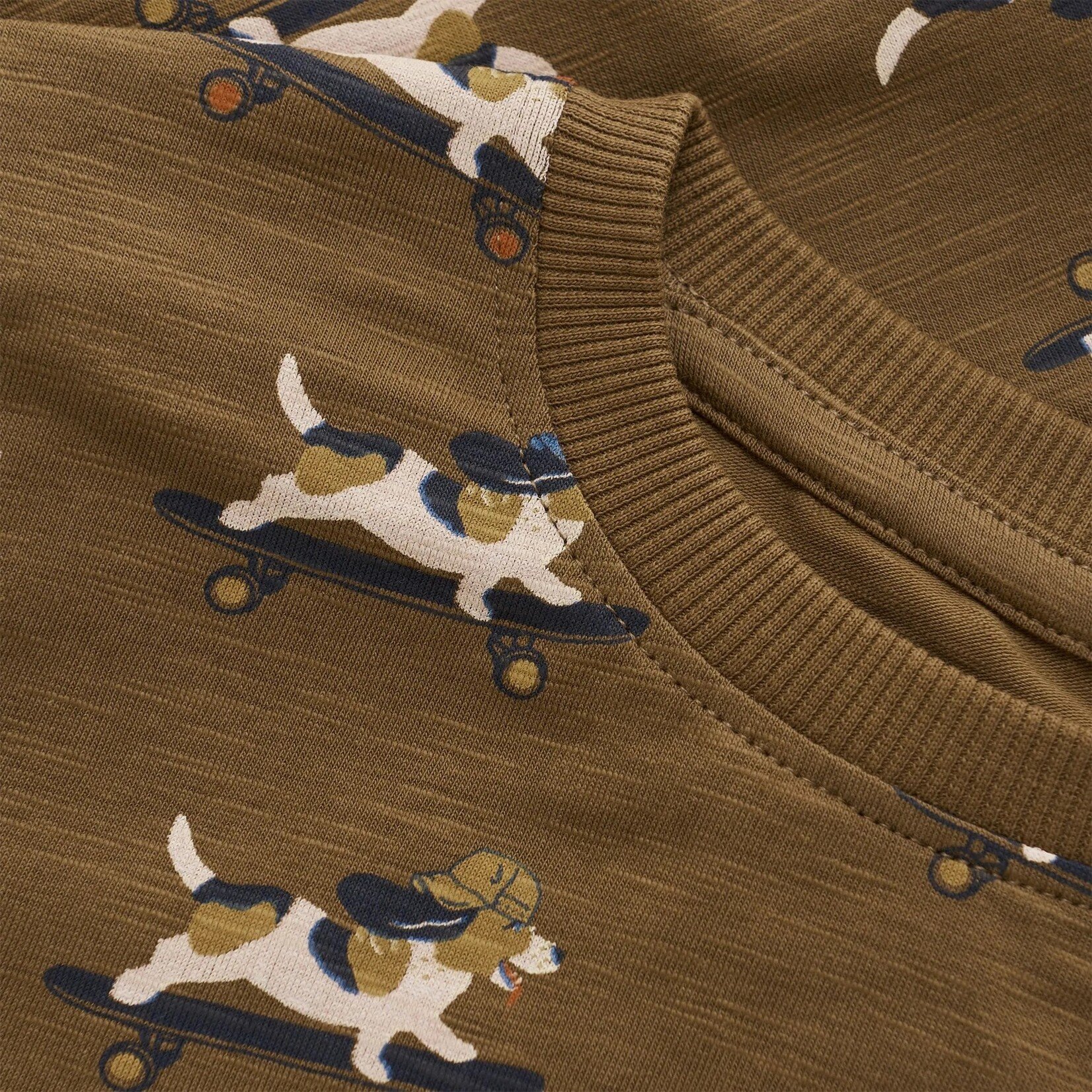 Minymo MINYMO - Brown long sleeve t-shirt with dogs on skateboards print