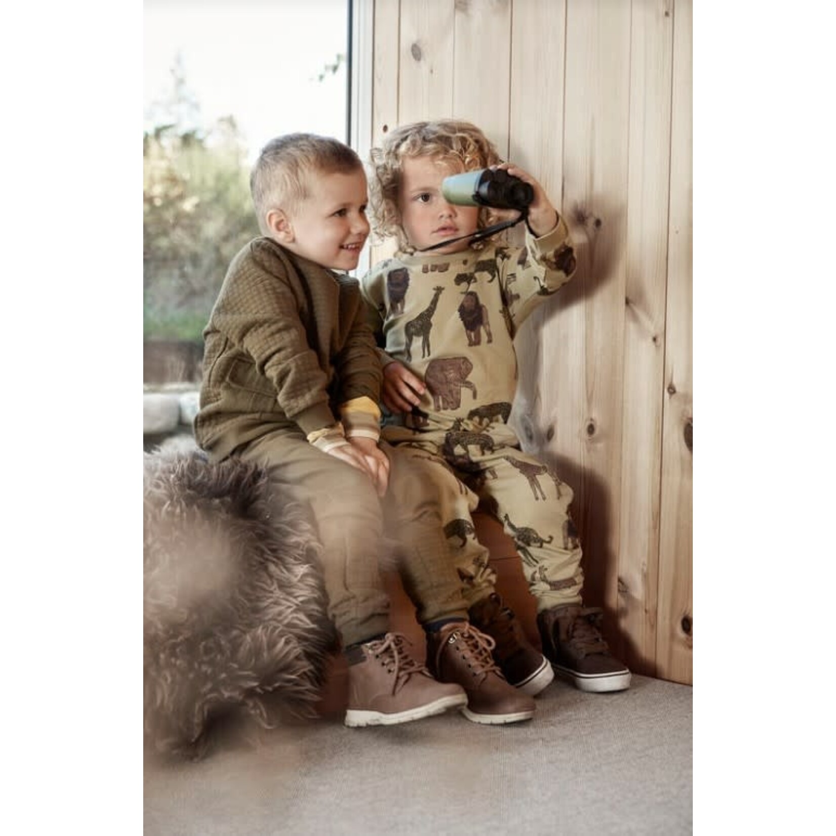 Minymo  MINYMO - Khaki green jogging pants with savannah animal print