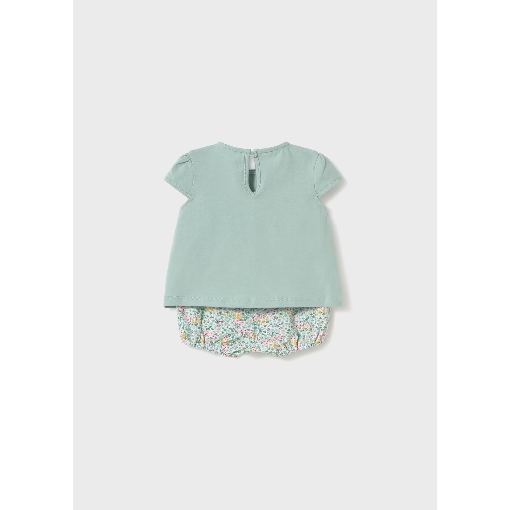 Mayoral MAYORAL - Ensemble  2 pièces avec t-shirt vert jade  avec appliqué de fleurs et shorts à motifs floraux