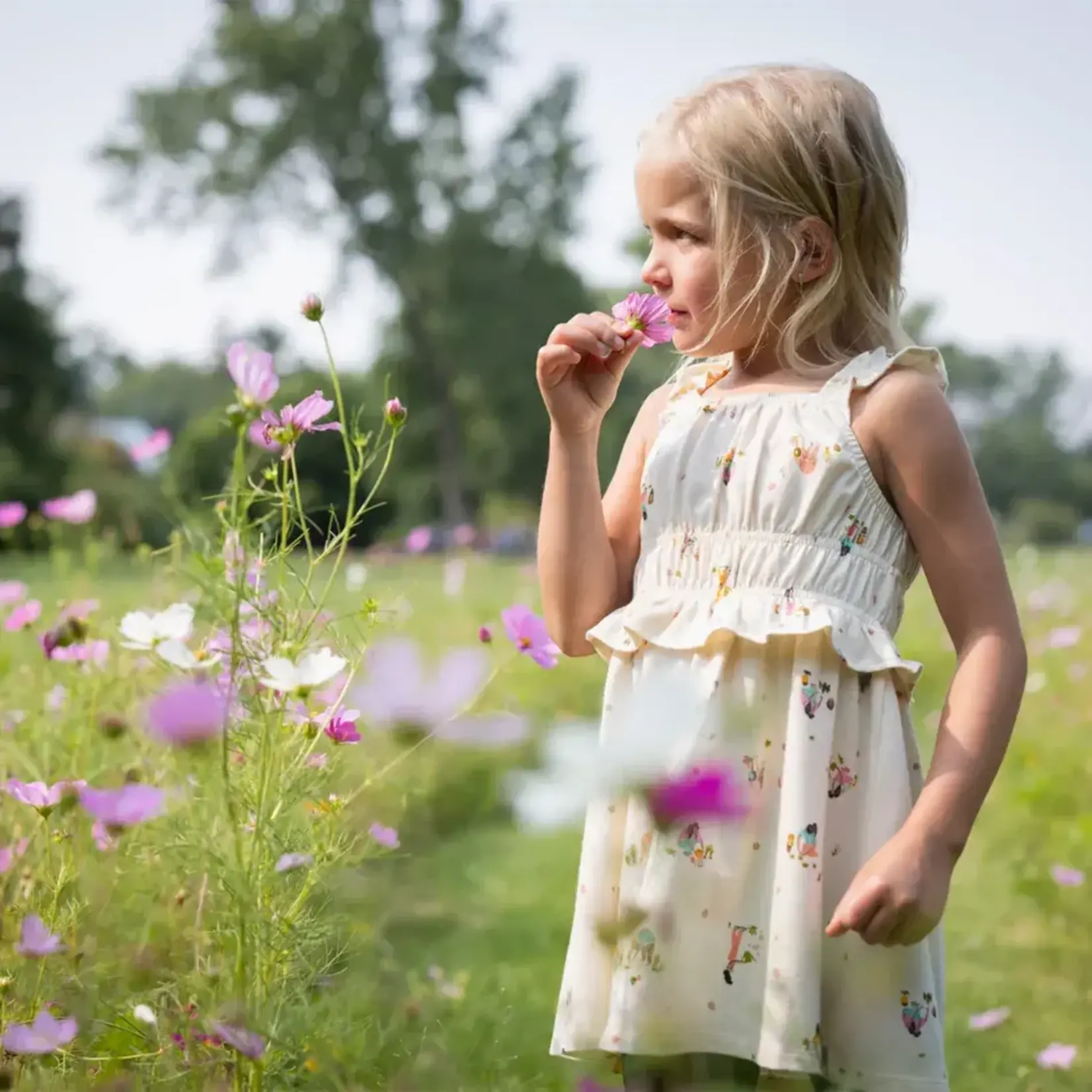 Nanö NANÖ - Ivory dress with ruffle straps and a small gardener print 'Petit Pouce Vert'