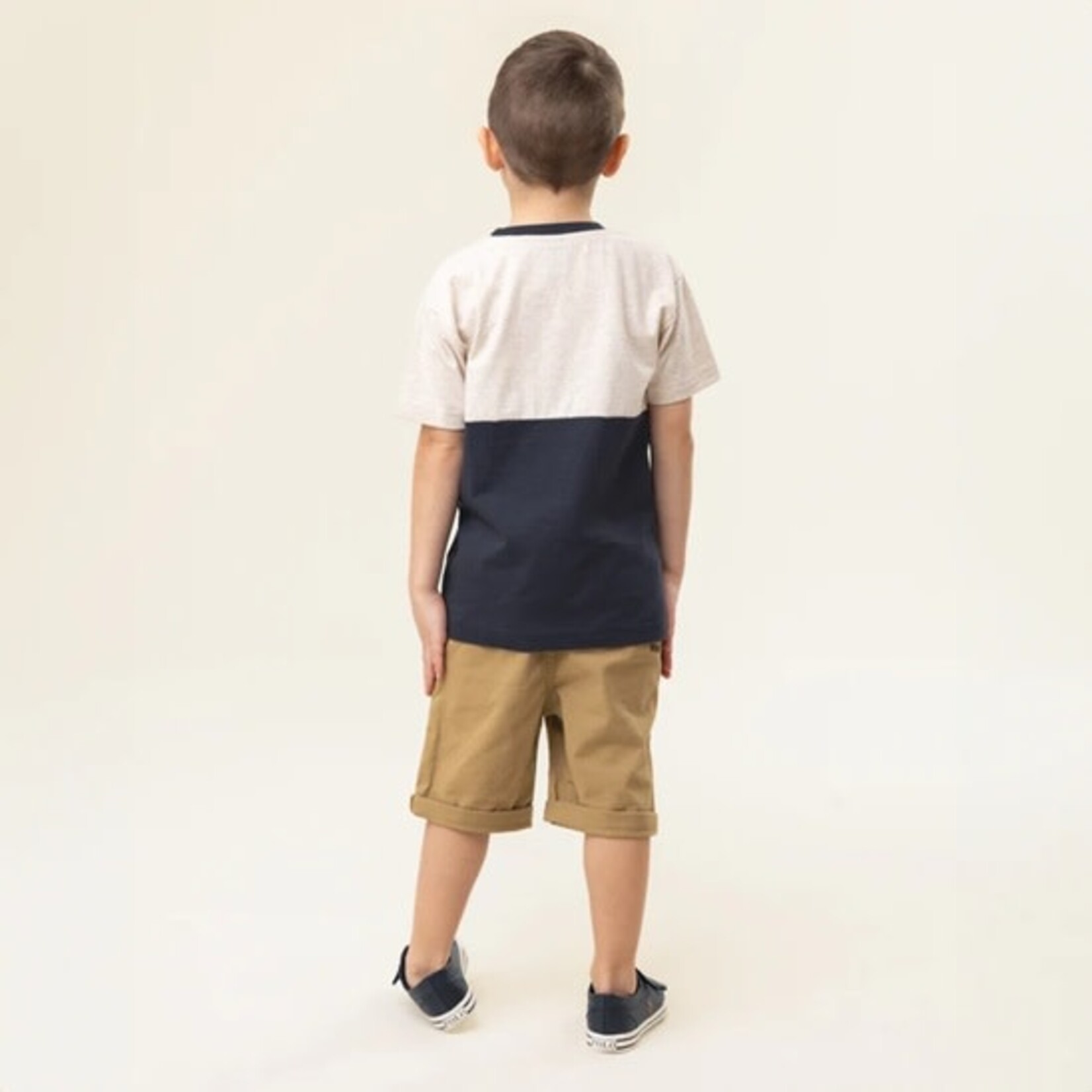 Nanö NANÖ - Heather beige and navy blue short sleeve t-shirt with colorful stripe print and basketballs 'Jour de match'