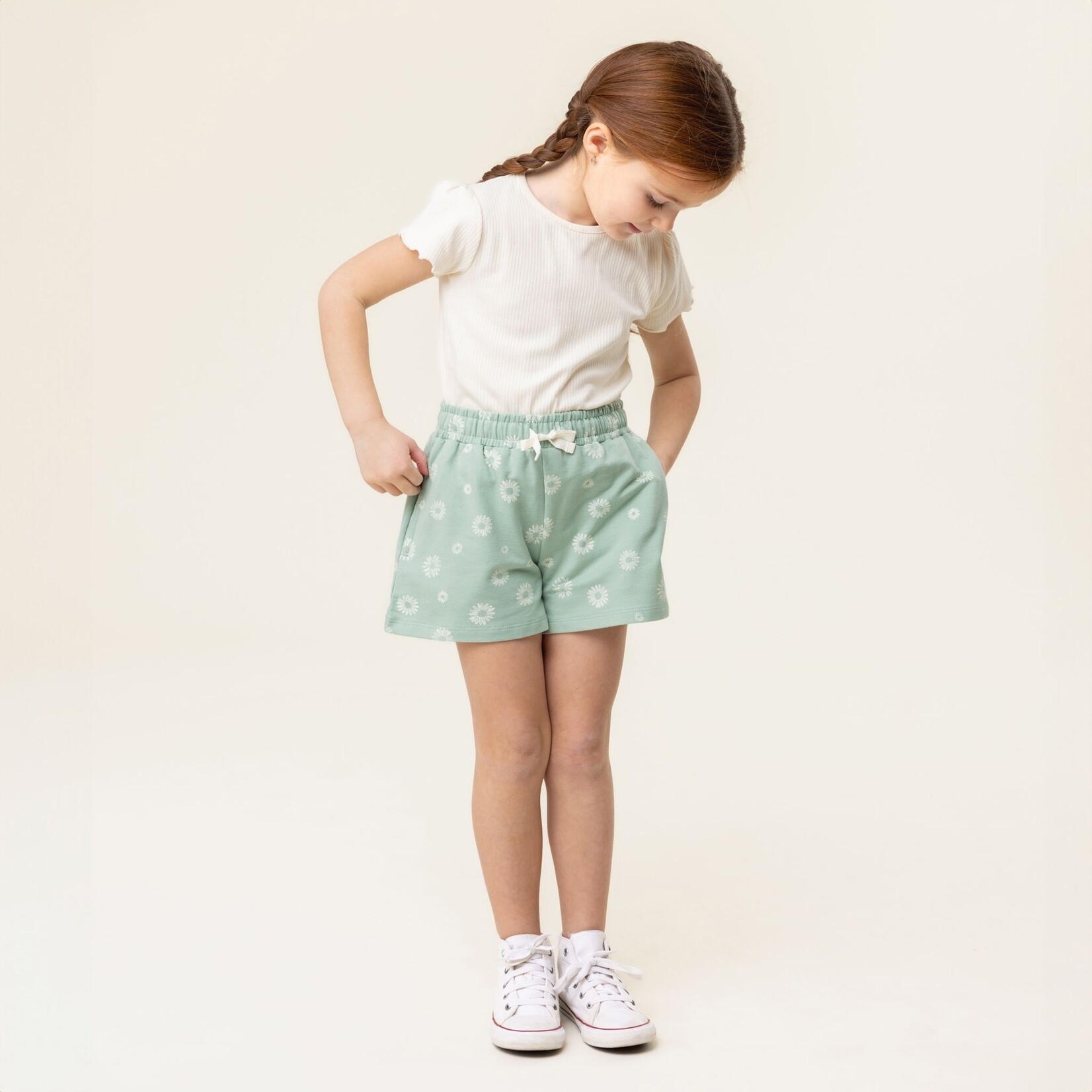 Nanö NANÖ - Soft cotton light green shorts with white flower print 'Douce coccinelle'