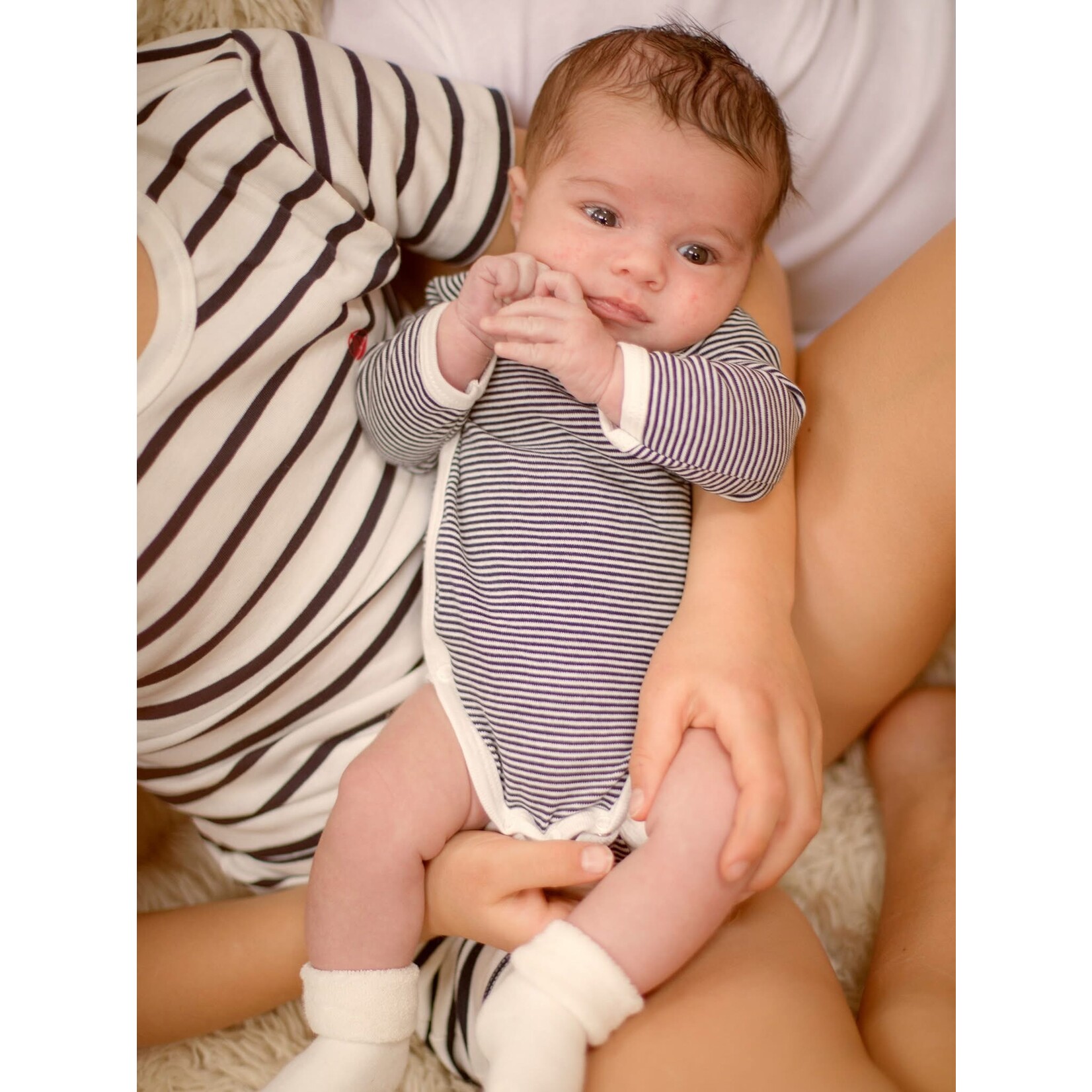 Petit Bateau PETIT BATEAU - Pack of 3 long sleeve bodysuits with wrap neck 'Fine navy stripes/navy stripes with logo/solid white with logo'