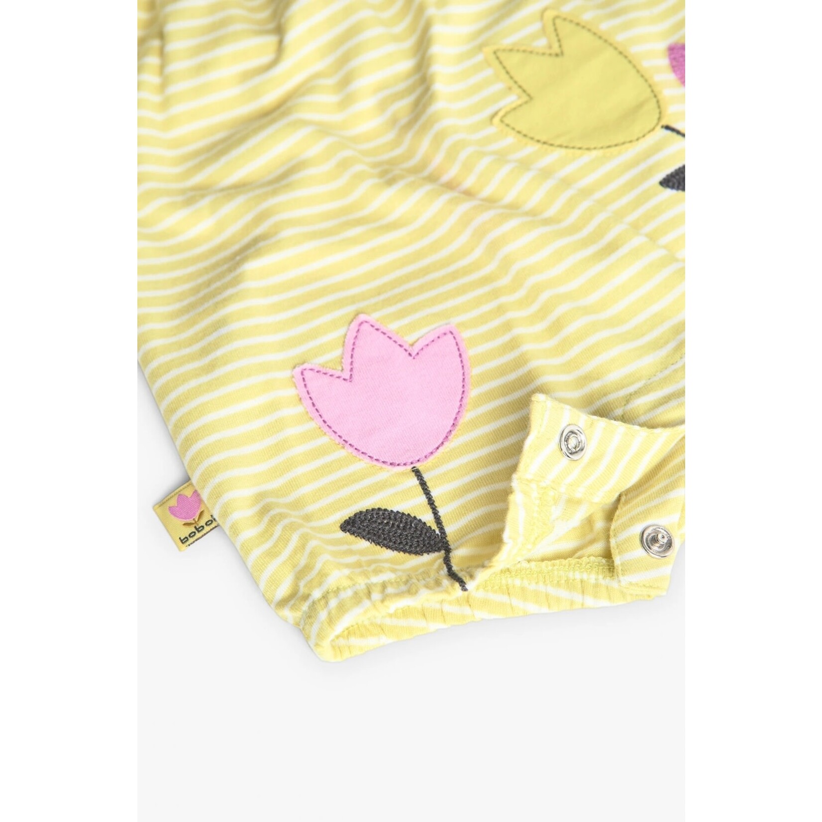 Boboli BOBOLI - Grenouillère en tricot jaune à rayures avec un motif de fleurs