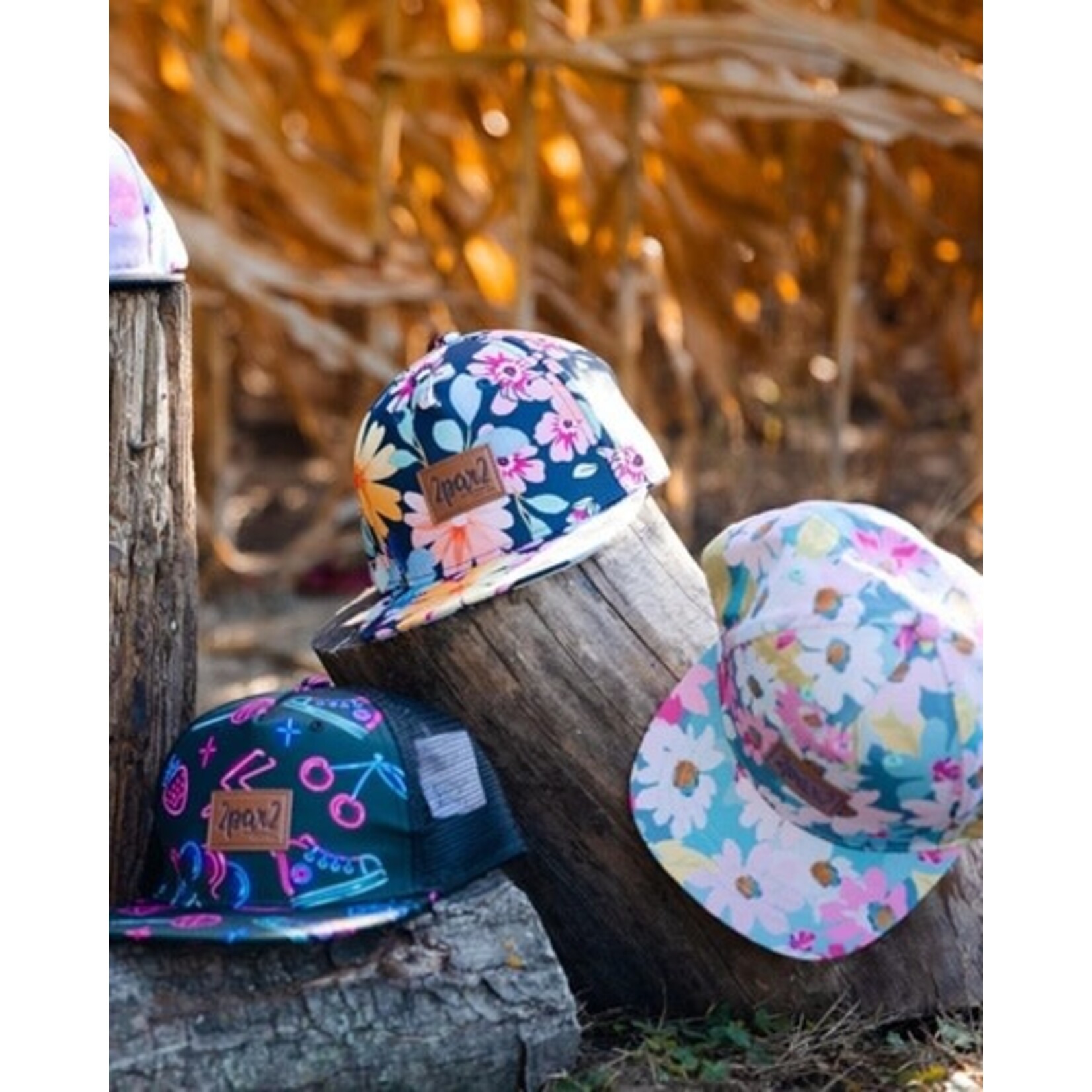 Deux par Deux DEUX PAR DEUX - Casquette bleu marine imprimée de fleurs jaunes et roses